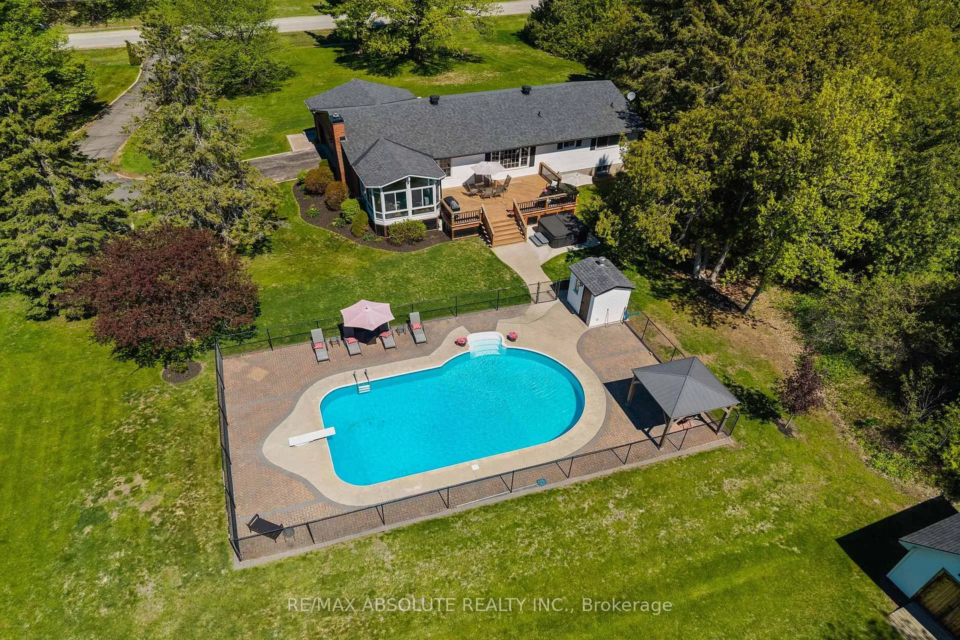 Photo 50 of 131 Burns Drive, McNab/Braeside, Mcnab/Braeside Twps — HOMEH