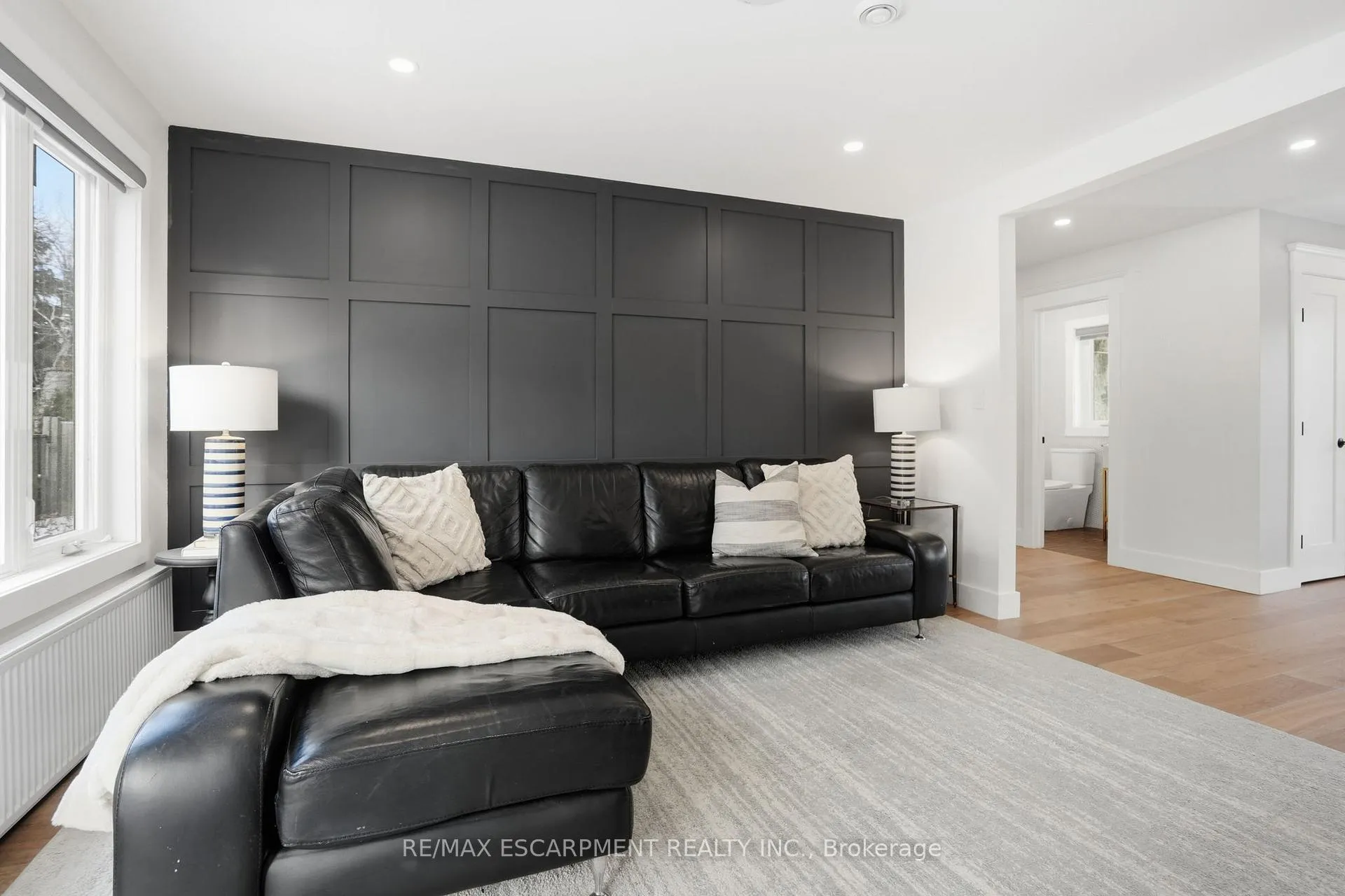 Photo 15 of 29 Pinewood Trail, Mississauga, Mineola — HOMEH