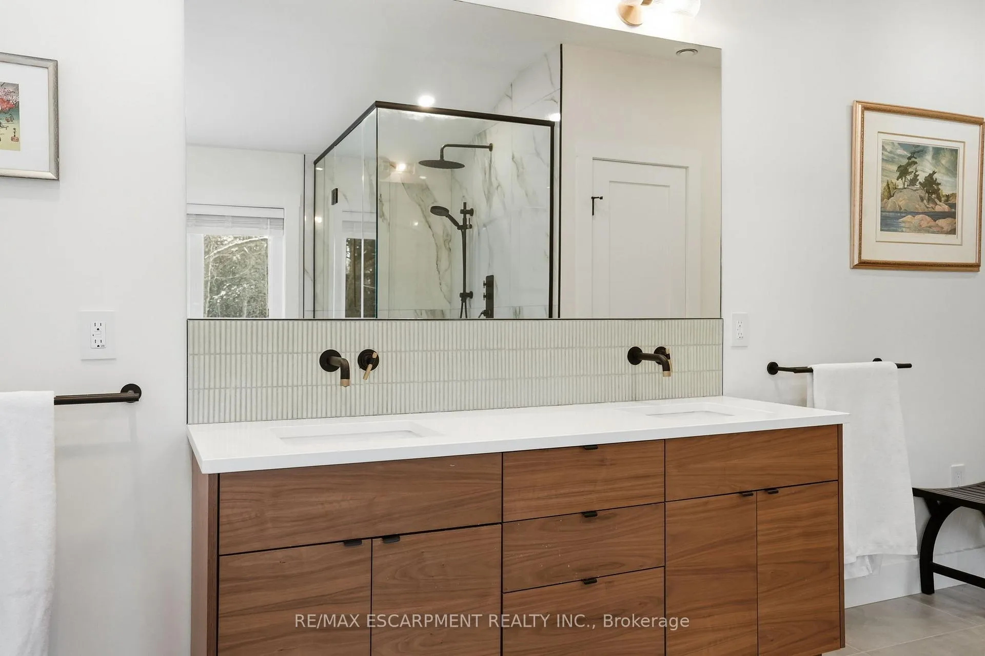 Photo 24 of 29 Pinewood Trail, Mississauga, Mineola — HOMEH