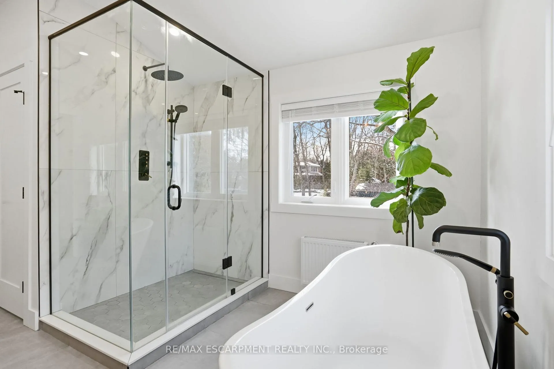 Photo 26 of 29 Pinewood Trail, Mississauga, Mineola — HOMEH