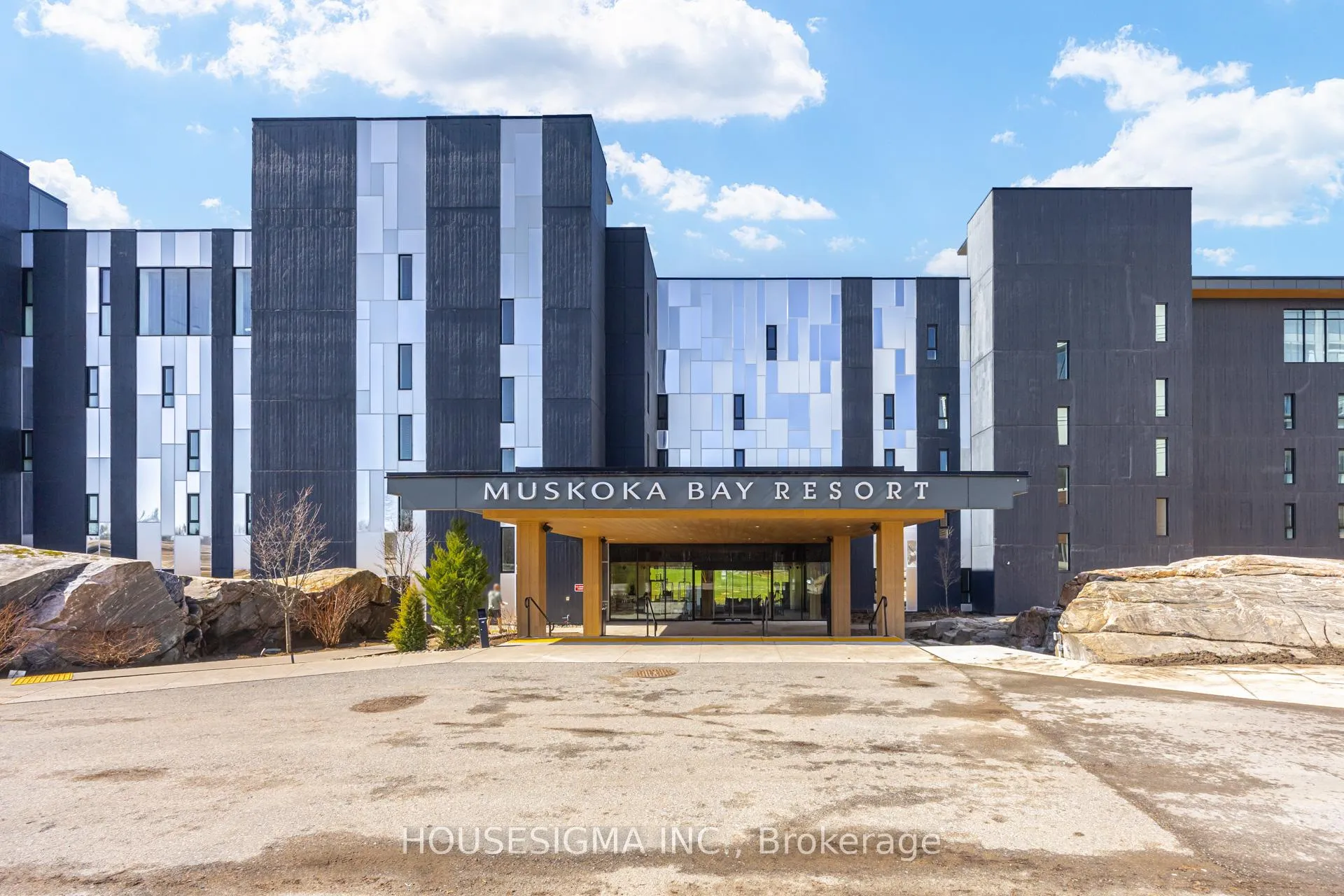 Photo of Unit 313, 120 Carrick Trail