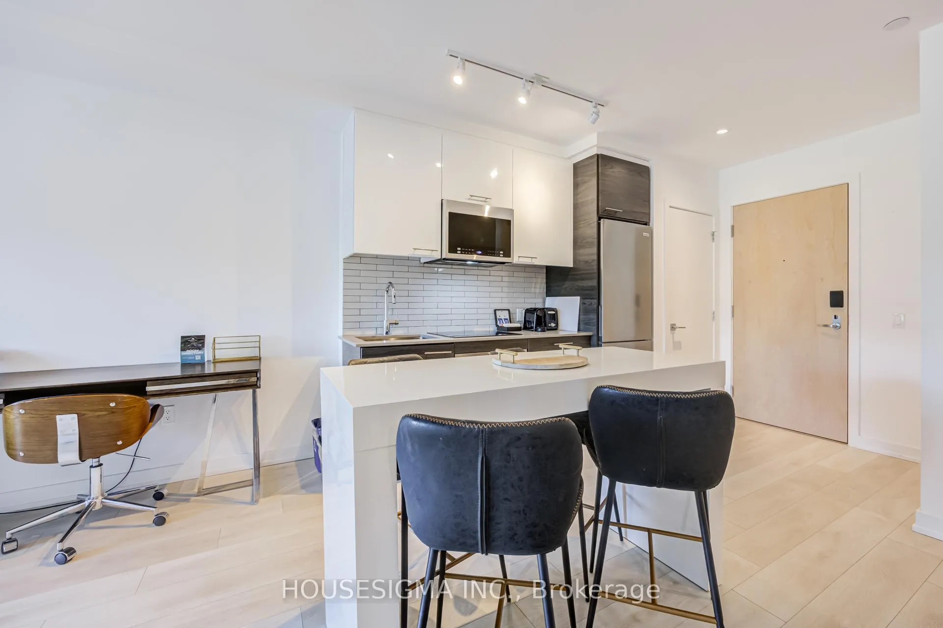 Photo 8 of Unit 313, 120 Carrick Trail, Gravenhurst, Muskoka (S) — HOMEH