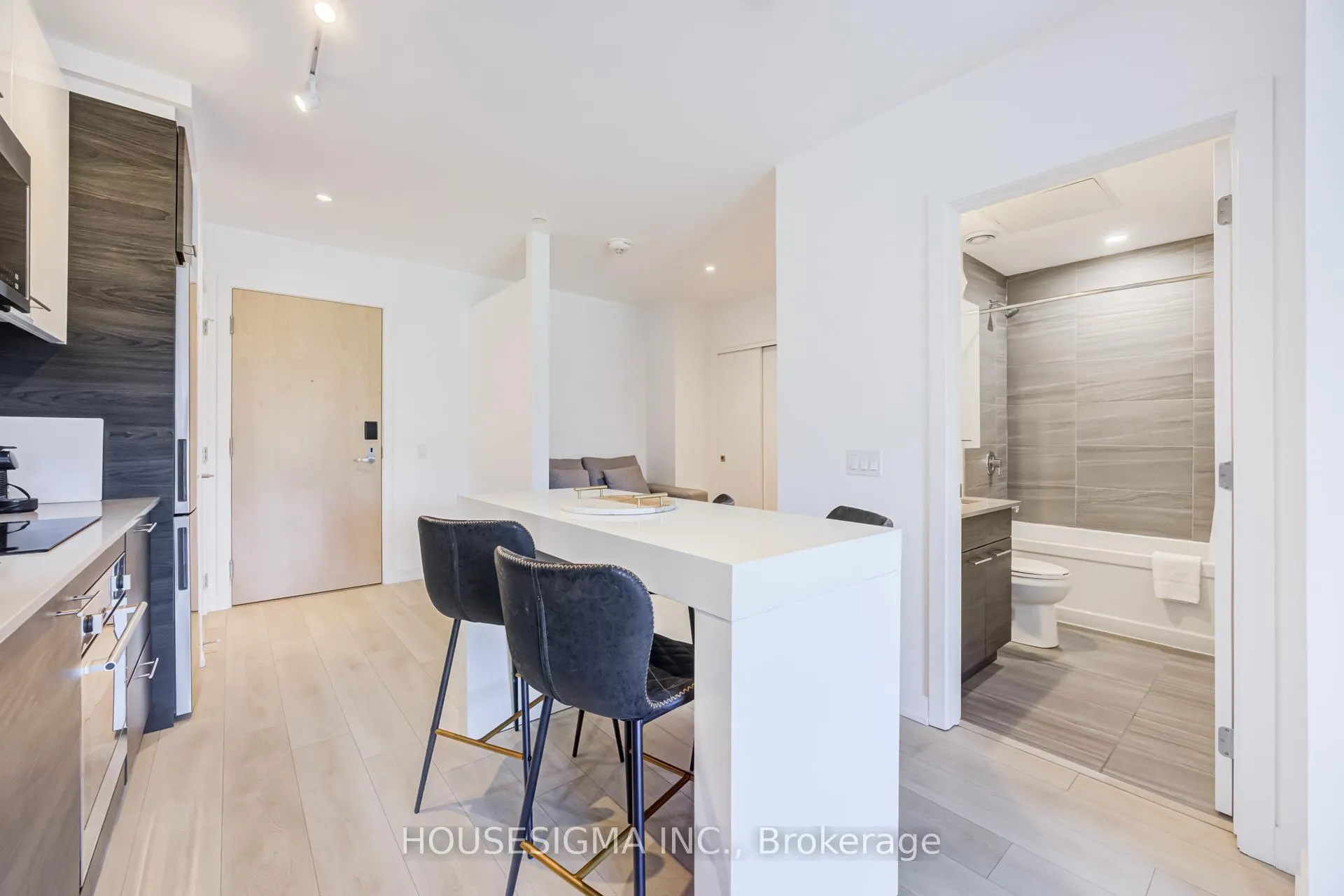 Photo 13 of Unit 313, 120 Carrick Trail, Gravenhurst, Muskoka (S) — HOMEH