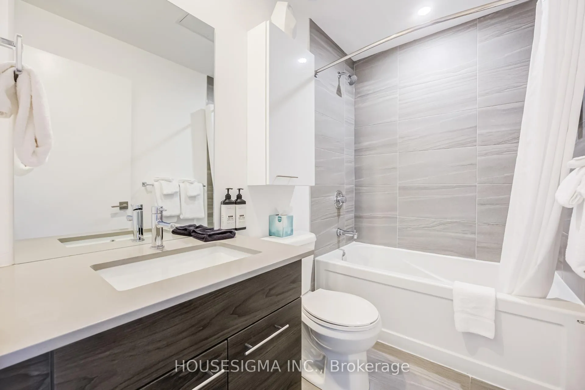 Photo 16 of Unit 313, 120 Carrick Trail, Gravenhurst, Muskoka (S) — HOMEH