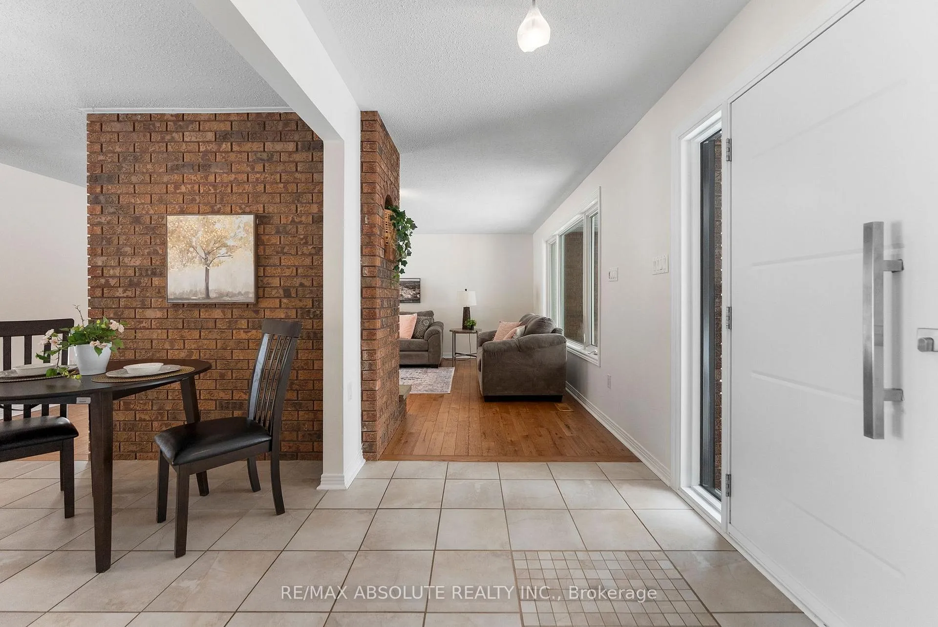Photo 6 of 213 Calabogie Road, McNab/Braeside, Mcnab/Braeside Twps — HOMEH