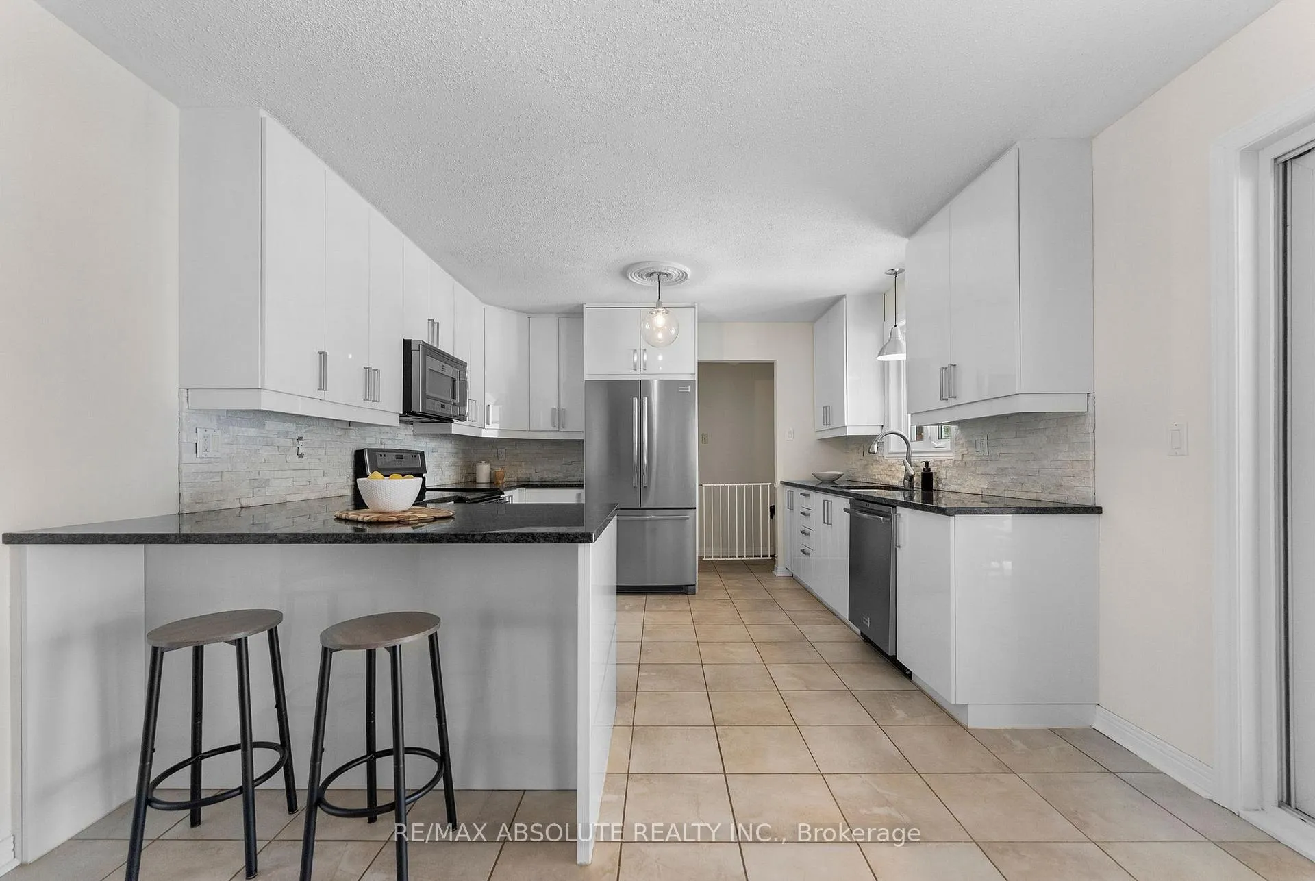 Photo 12 of 213 Calabogie Road, McNab/Braeside, Mcnab/Braeside Twps — HOMEH