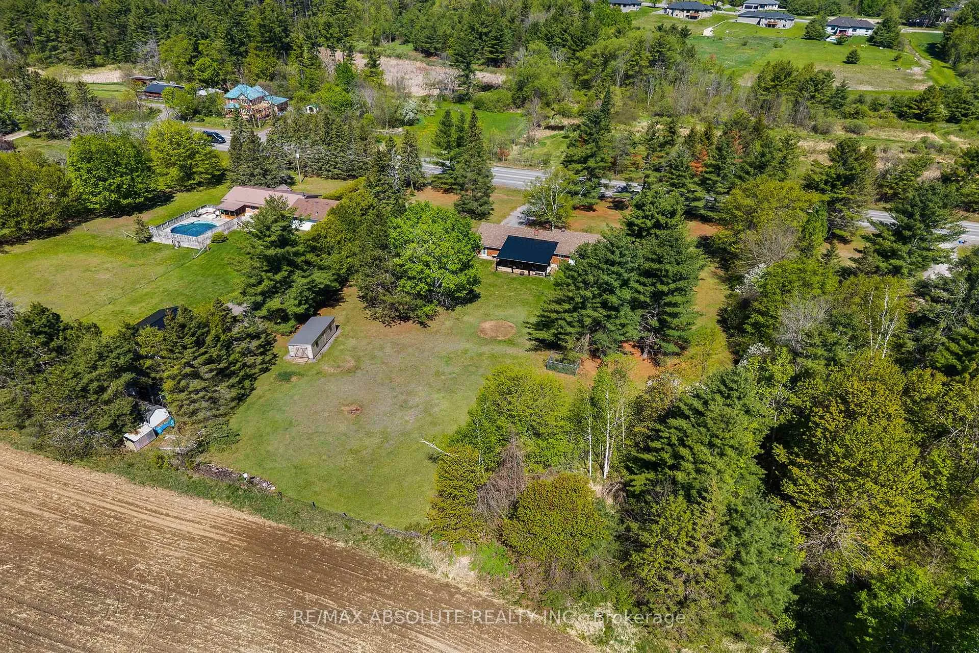 Photo 25 of 213 Calabogie Road, McNab/Braeside, Mcnab/Braeside Twps — HOMEH