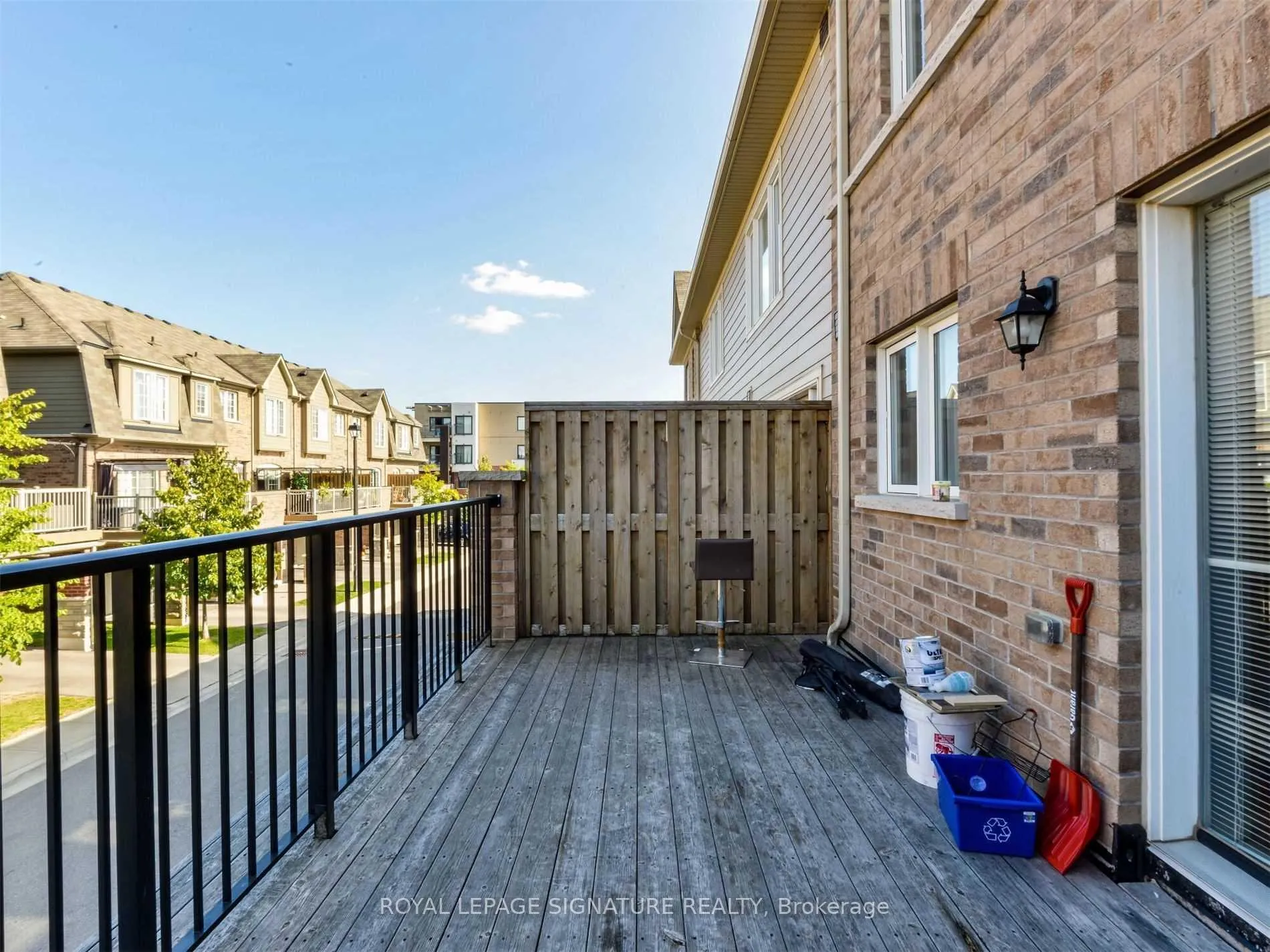 Photo 5 of Unit 6, 3135 Boxford Crescent, Mississauga, Churchill Meadows — HOMEH