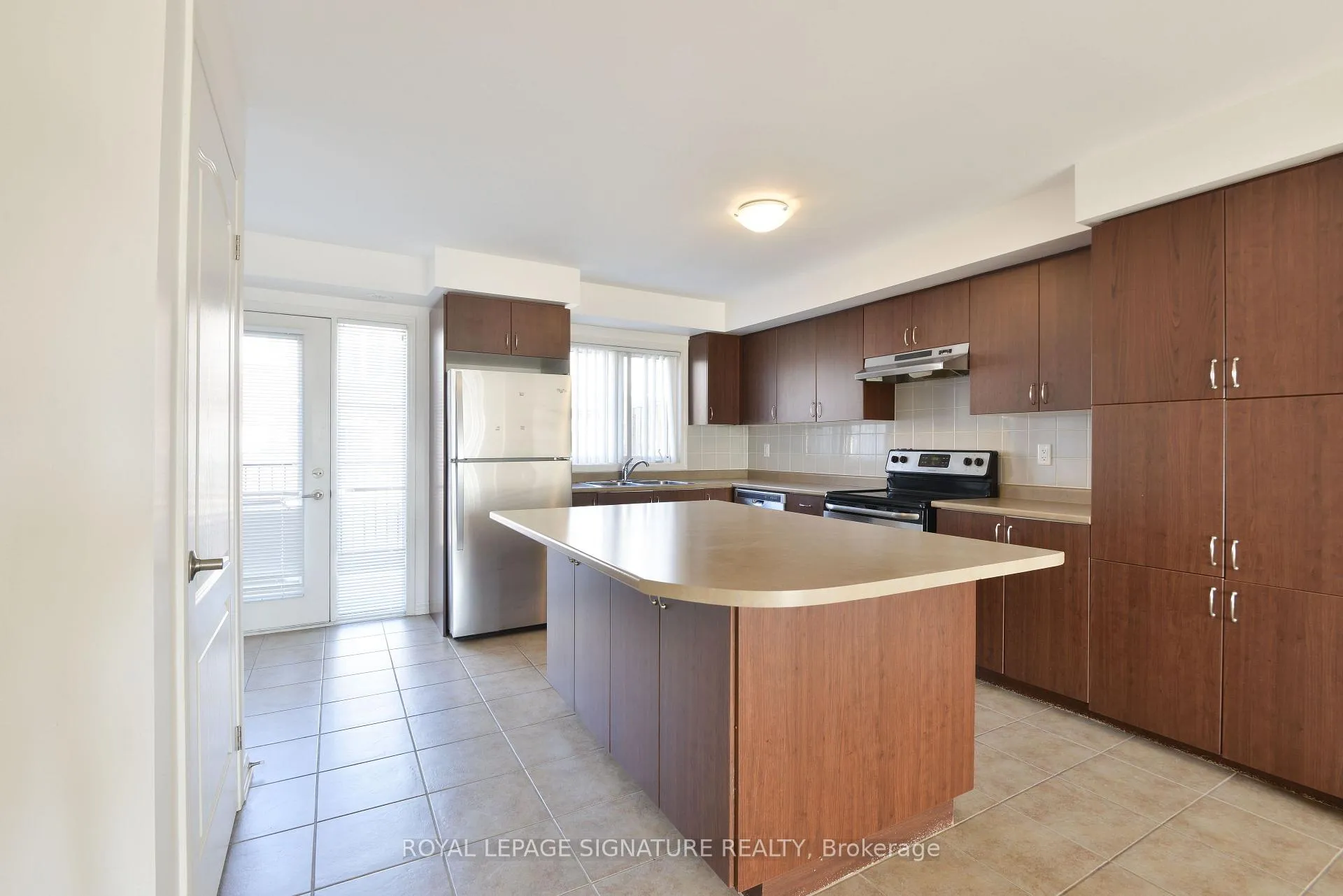 Photo 13 of Unit 6, 3135 Boxford Crescent, Mississauga, Churchill Meadows — HOMEH