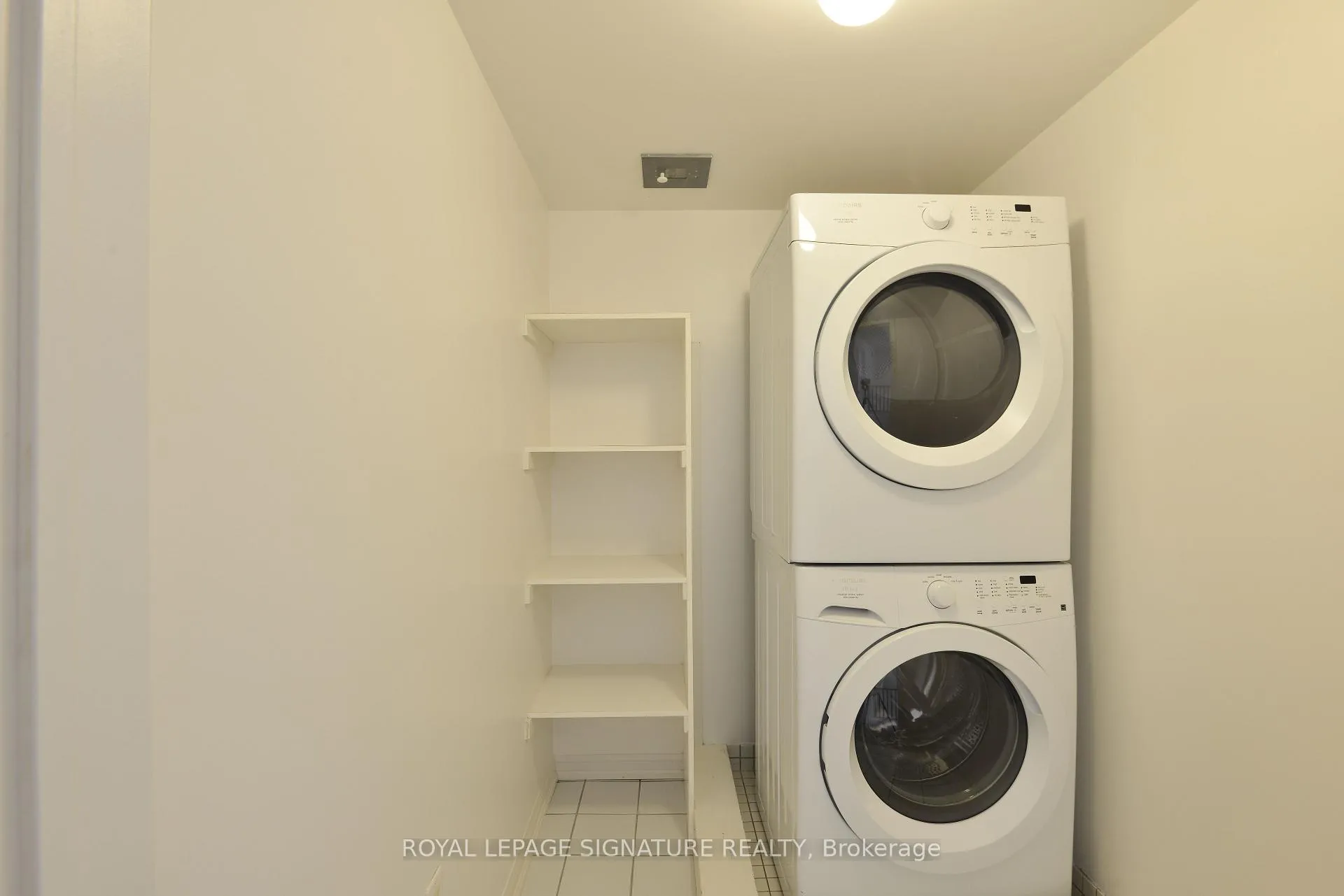 Photo 25 of Unit 6, 3135 Boxford Crescent, Mississauga, Churchill Meadows — HOMEH