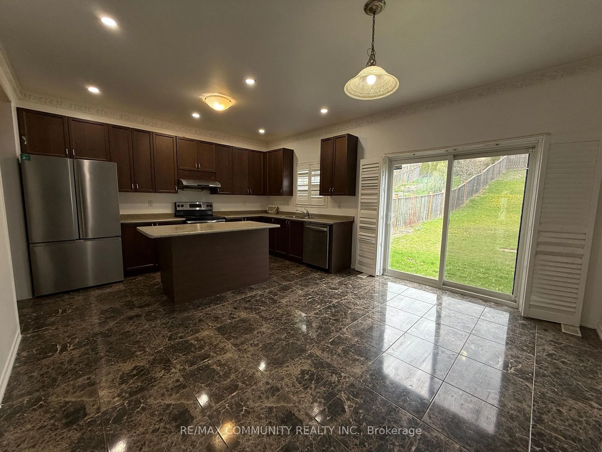 Photo 9 of 1771 Arborwood Drive, Oshawa, Taunton — HOMEH