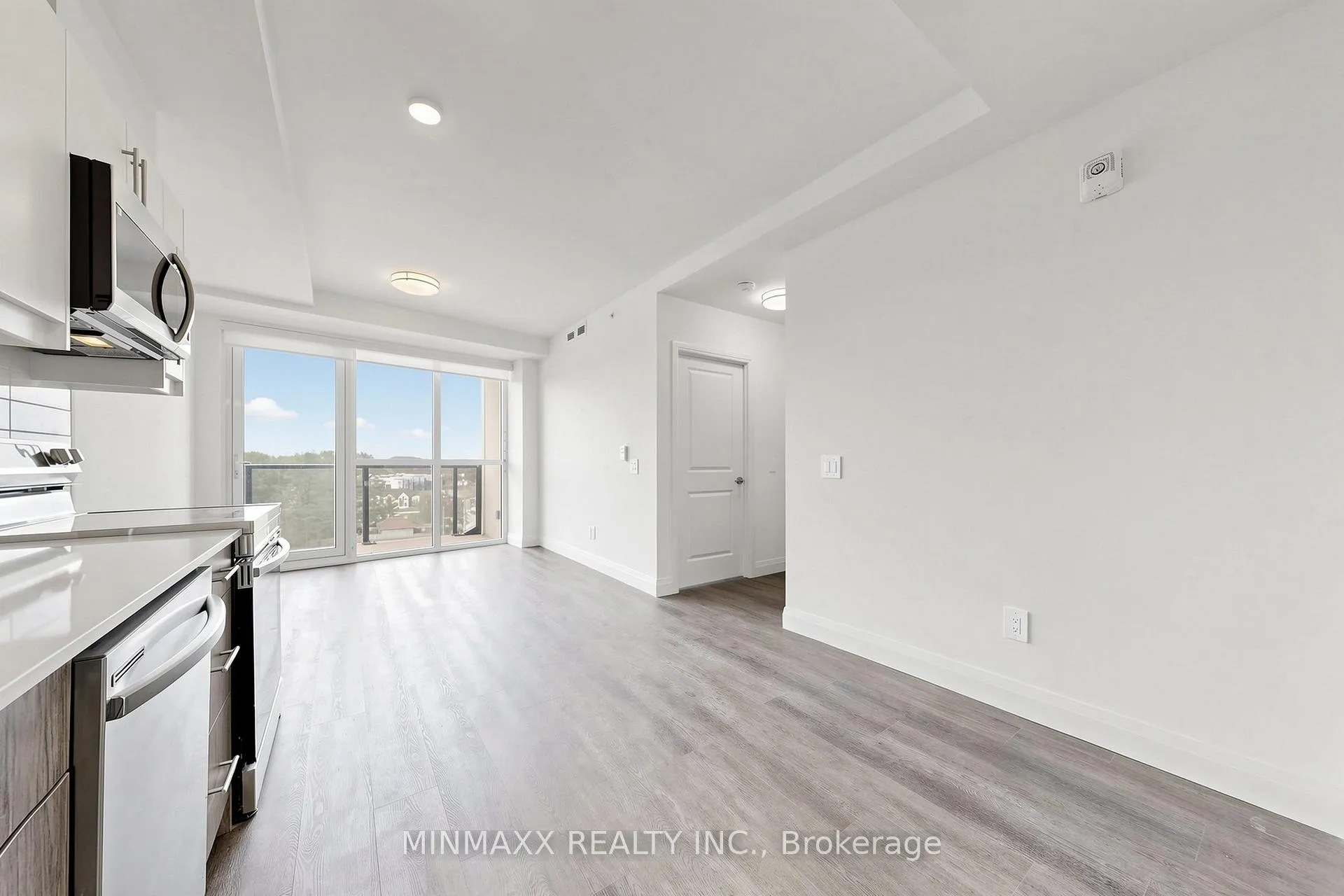 Photo 7 of Unit 710, 1333 Weber Street E, Kitchener, Stanley Park — HOMEH