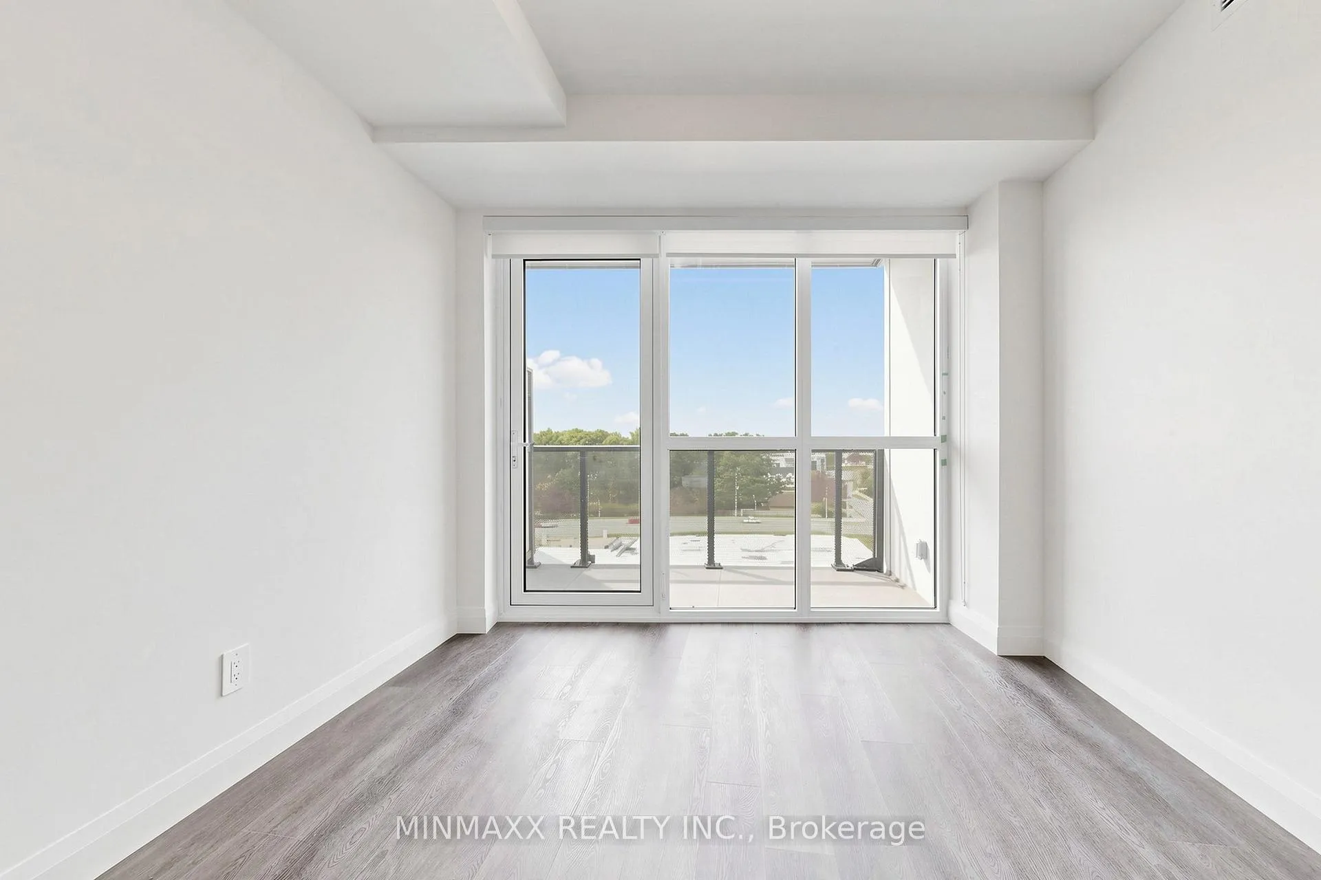 Photo 9 of Unit 710, 1333 Weber Street E, Kitchener, Stanley Park — HOMEH