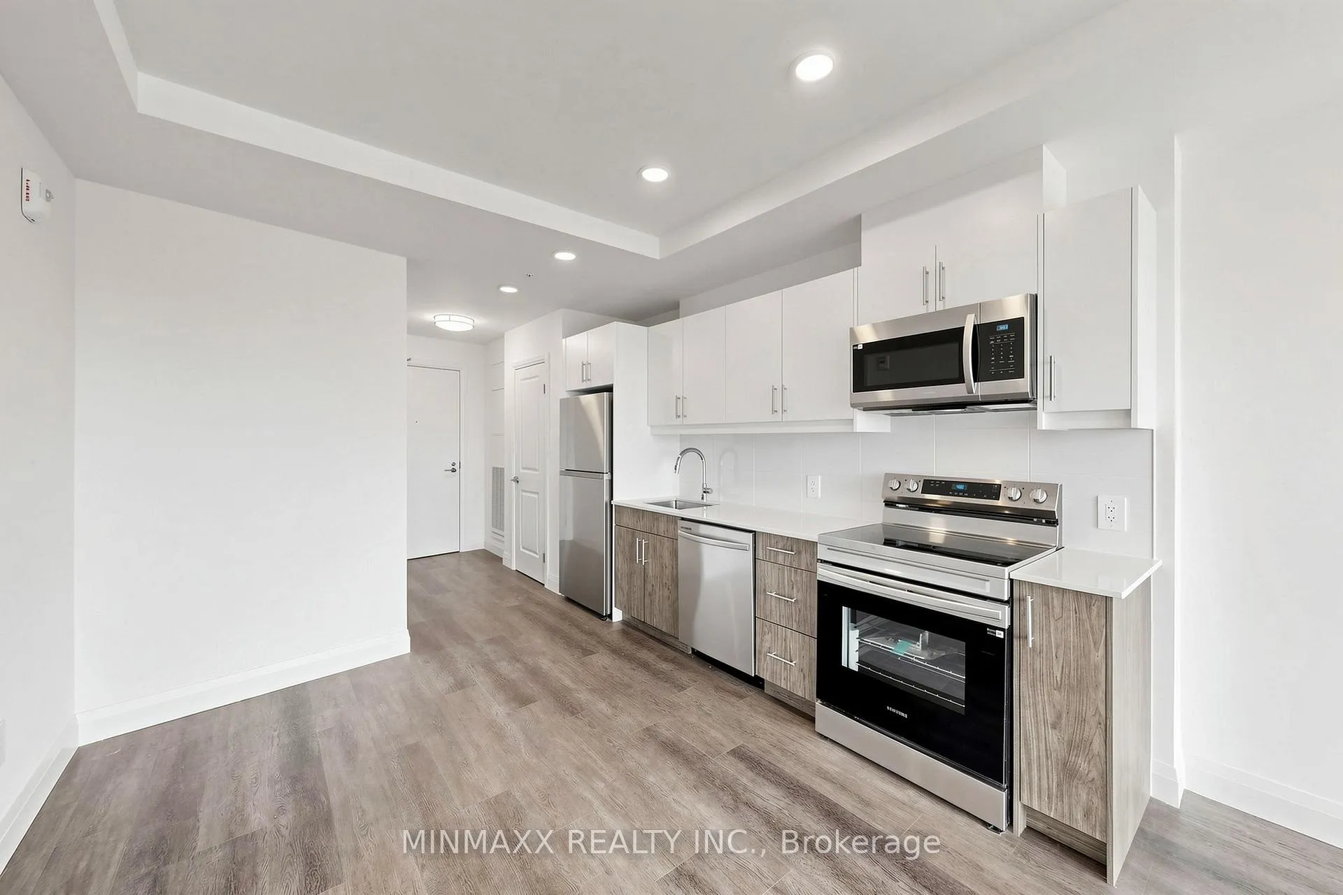 Photo 13 of Unit 710, 1333 Weber Street E, Kitchener, Stanley Park — HOMEH