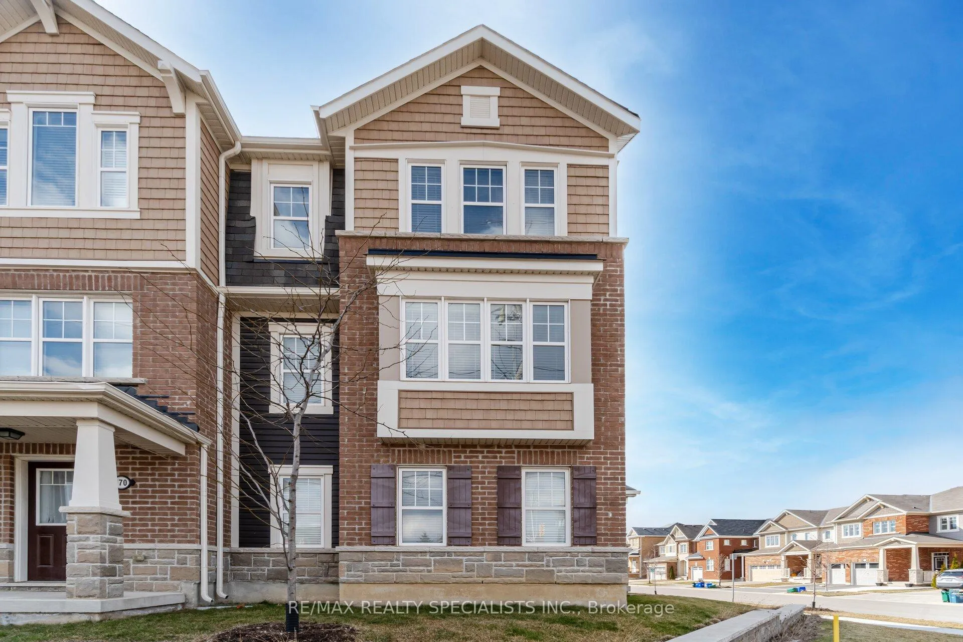 Photo 2 of Unit 171, 1000 Asleton Boulevard, Milton, Willmott — HOMEH