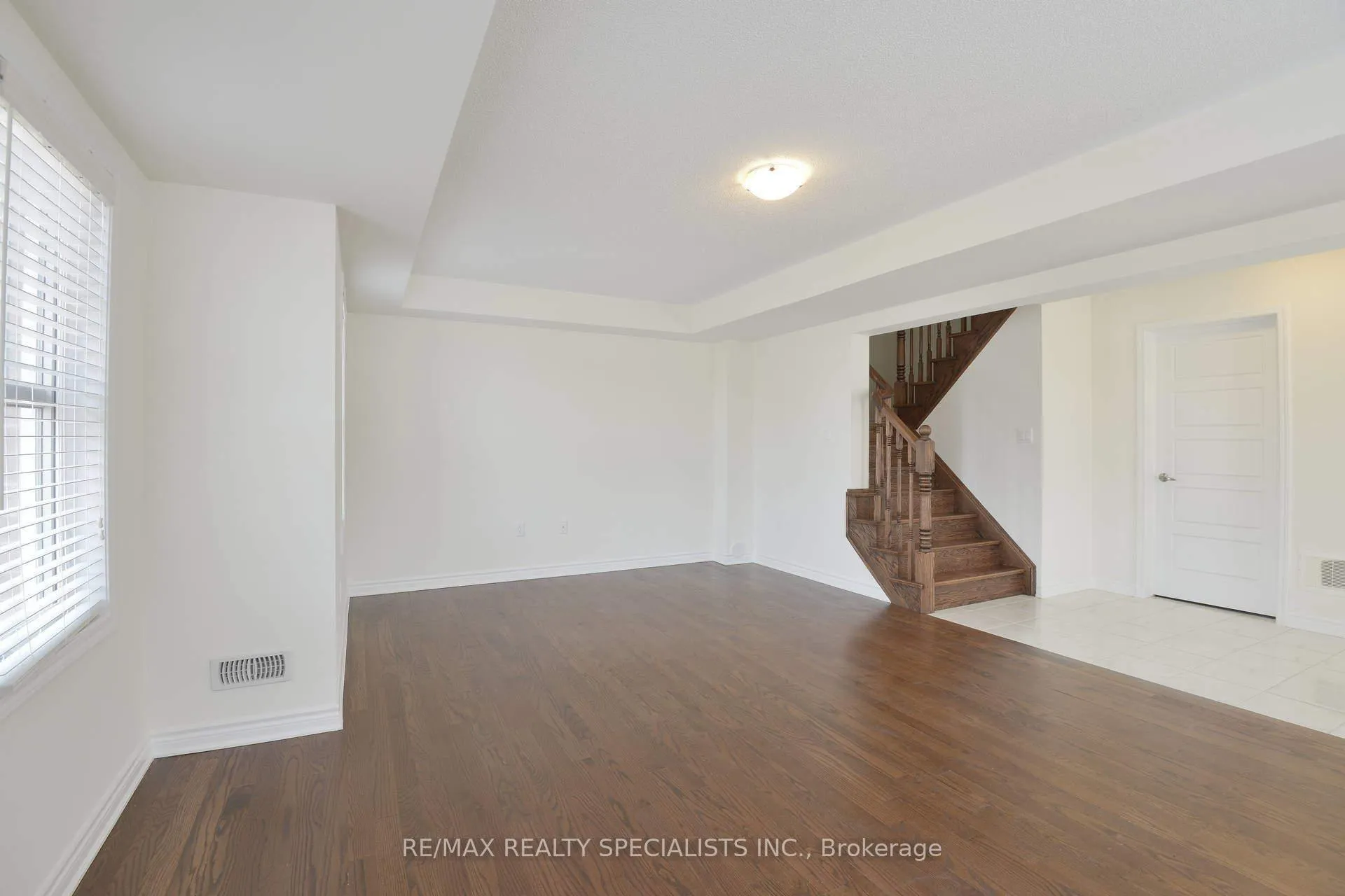 Photo 8 of Unit 171, 1000 Asleton Boulevard, Milton, Willmott — HOMEH
