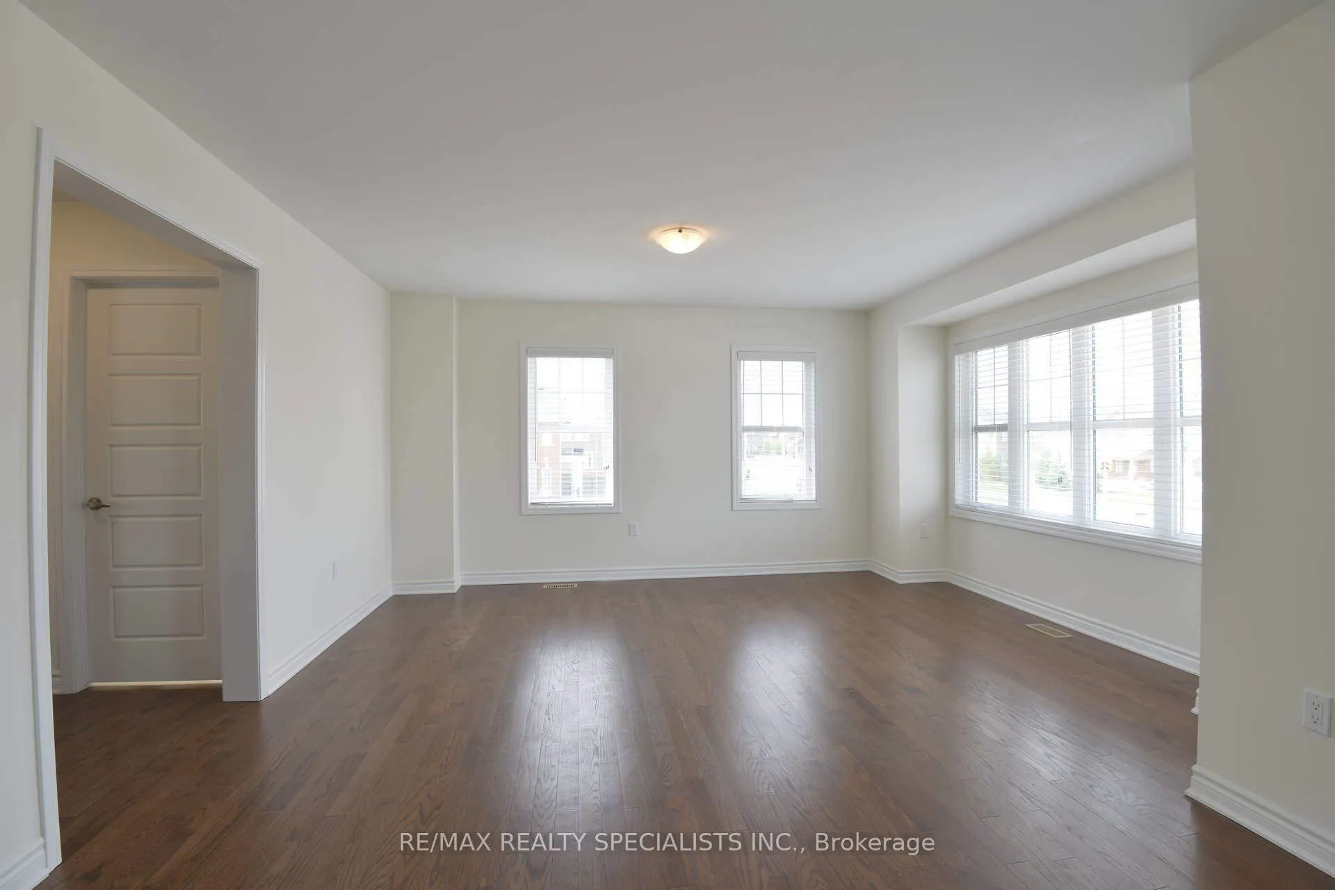 Photo 11 of Unit 171, 1000 Asleton Boulevard, Milton, Willmott — HOMEH