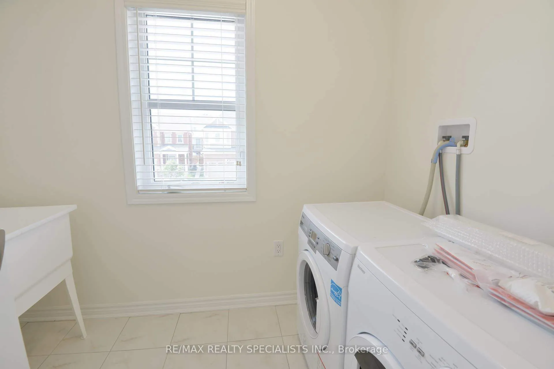 Photo 18 of Unit 171, 1000 Asleton Boulevard, Milton, Willmott — HOMEH
