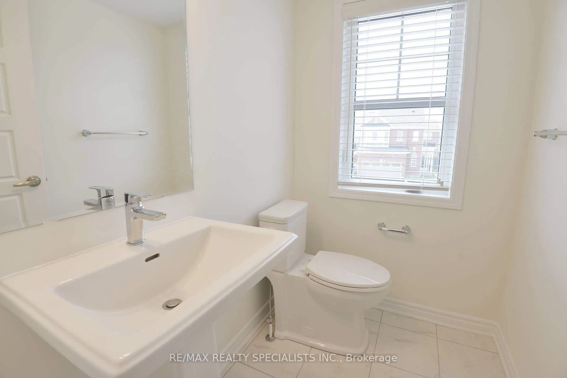 Photo 19 of Unit 171, 1000 Asleton Boulevard, Milton, Willmott — HOMEH
