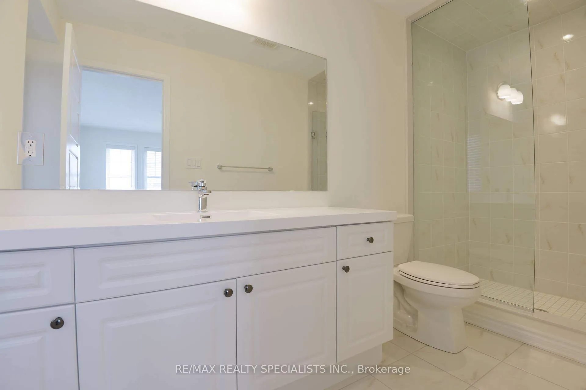 Photo 25 of Unit 171, 1000 Asleton Boulevard, Milton, Willmott — HOMEH