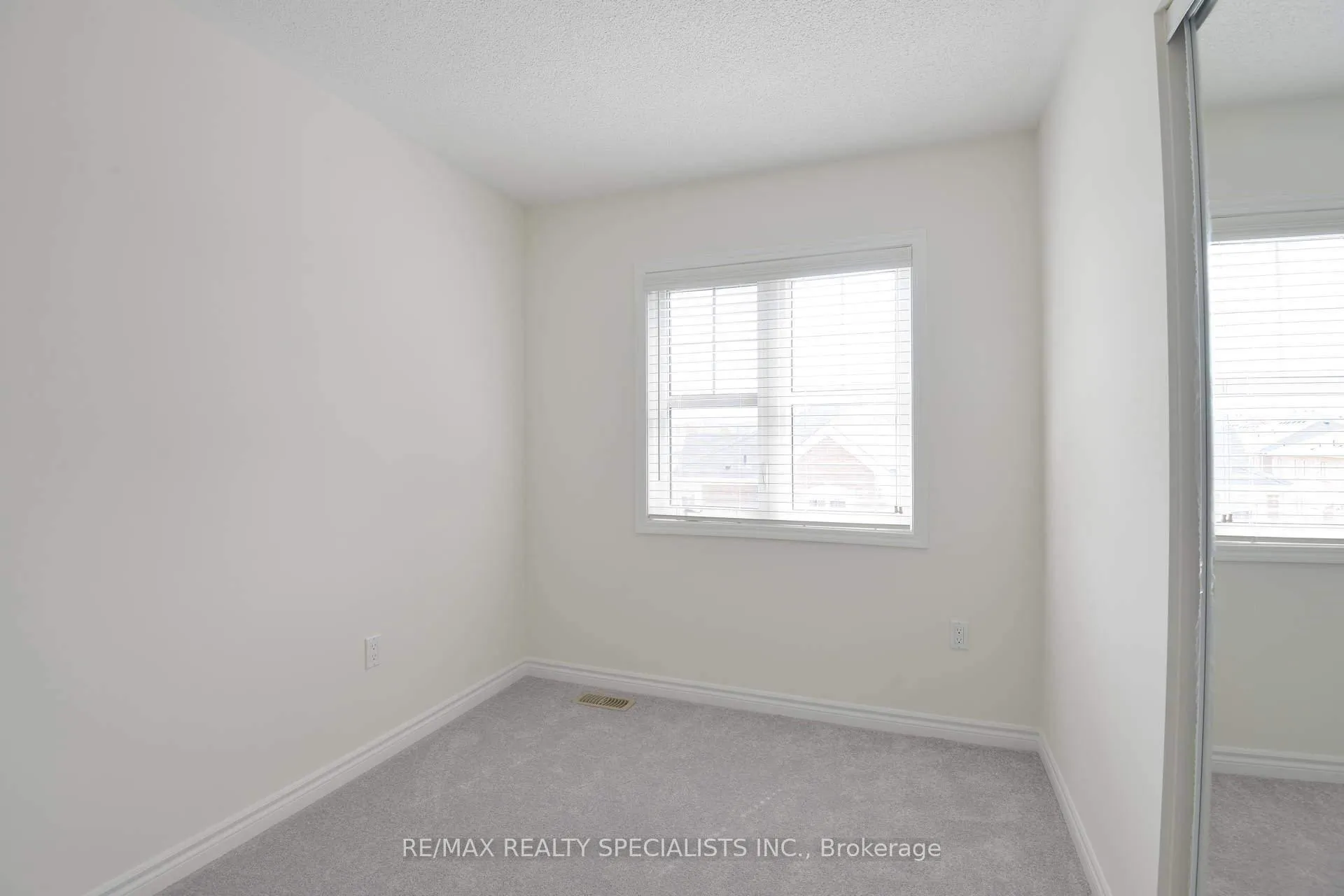Photo 26 of Unit 171, 1000 Asleton Boulevard, Milton, Willmott — HOMEH
