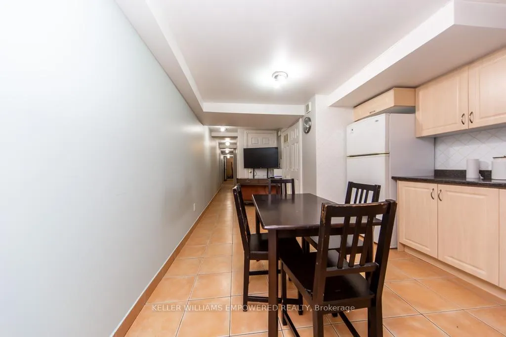 Photo 10 of Unit basement, 44 Northumberland Street, Toronto, Dovercourt-Wallace Emerson-Junction — HOMEH