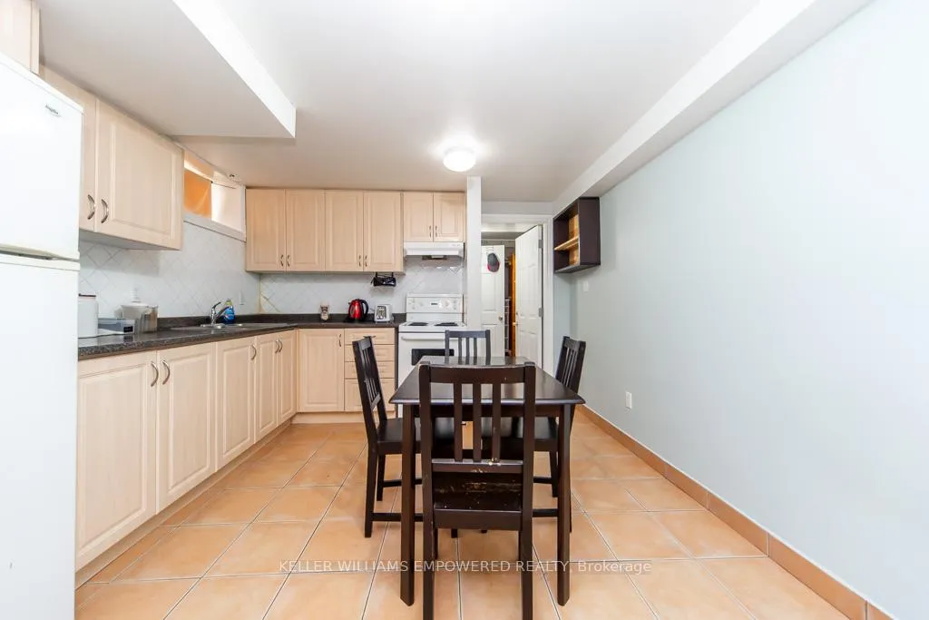 Photo 11 of Unit basement, 44 Northumberland Street, Toronto, Dovercourt-Wallace Emerson-Junction — HOMEH