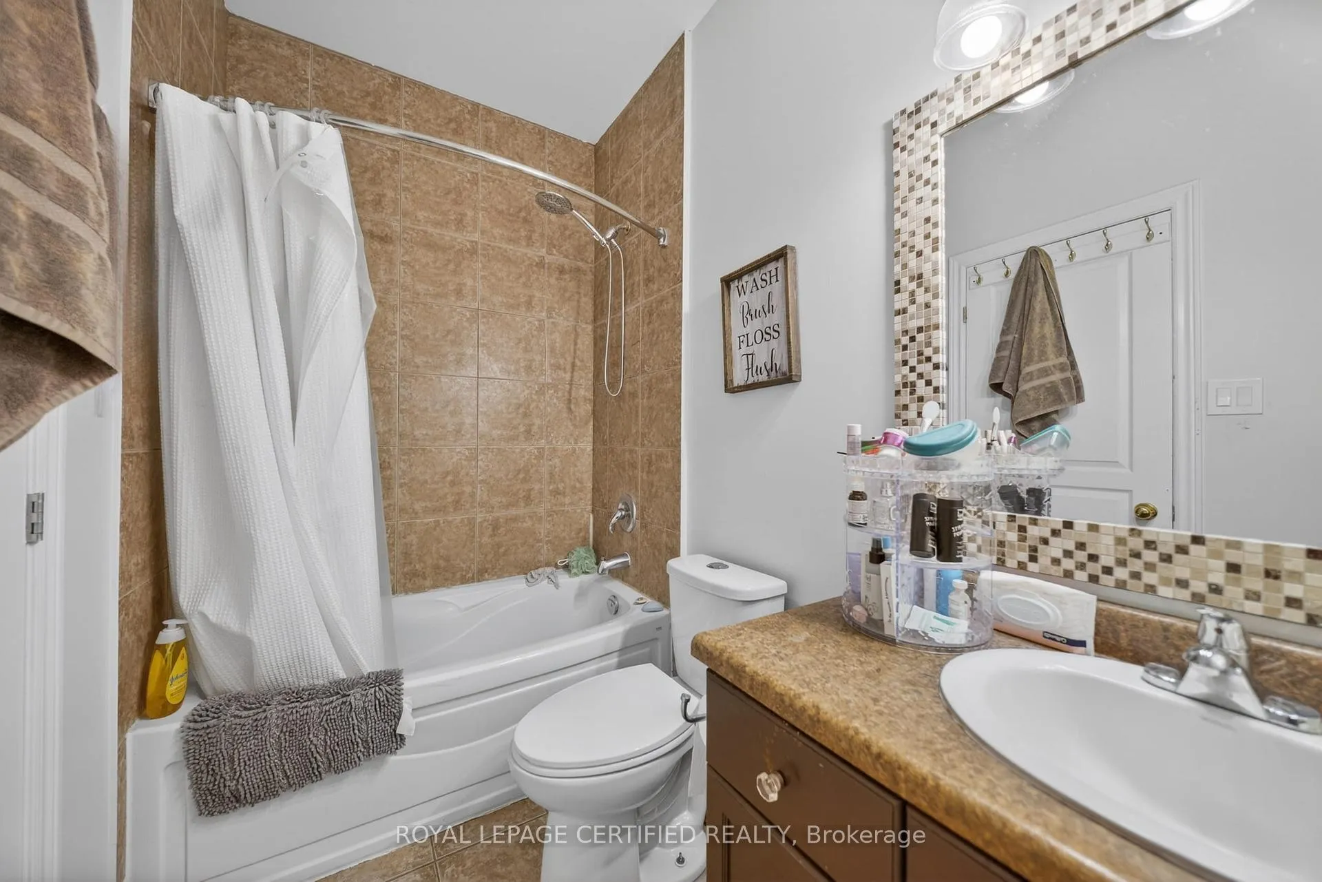Photo 24 of 91 Candlewood Drive, Hamilton, Stoney Creek Mountain — HOMEH