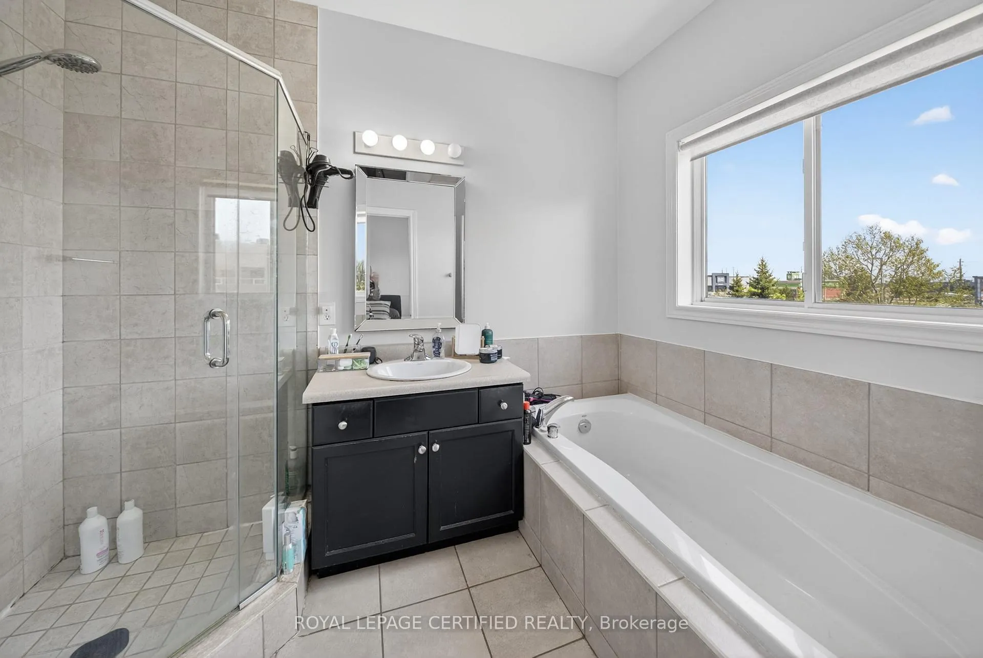 Photo 19 of 91 Candlewood Drive, Hamilton, Stoney Creek Mountain — HOMEH
