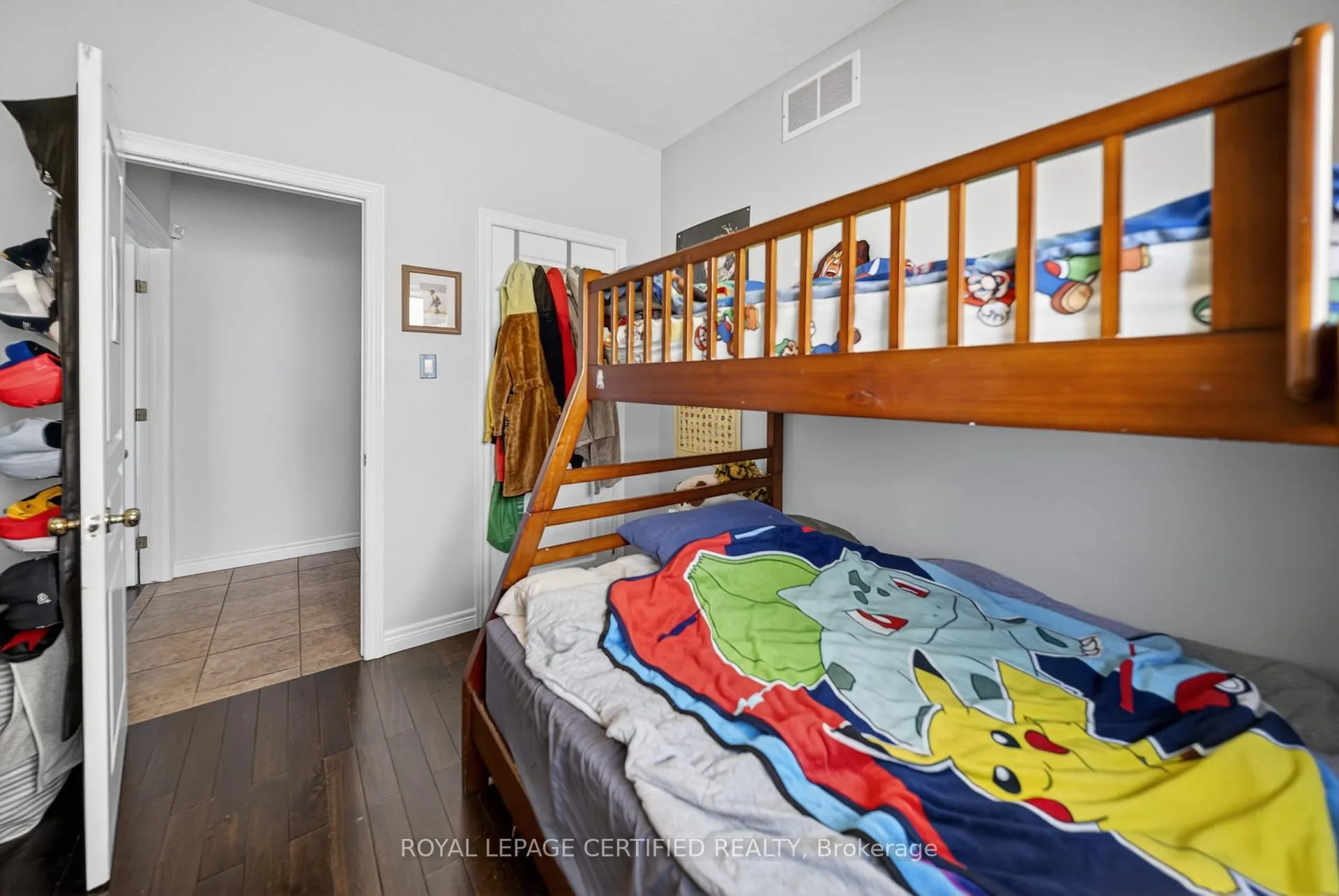 Photo 22 of 91 Candlewood Drive, Hamilton, Stoney Creek Mountain — HOMEH