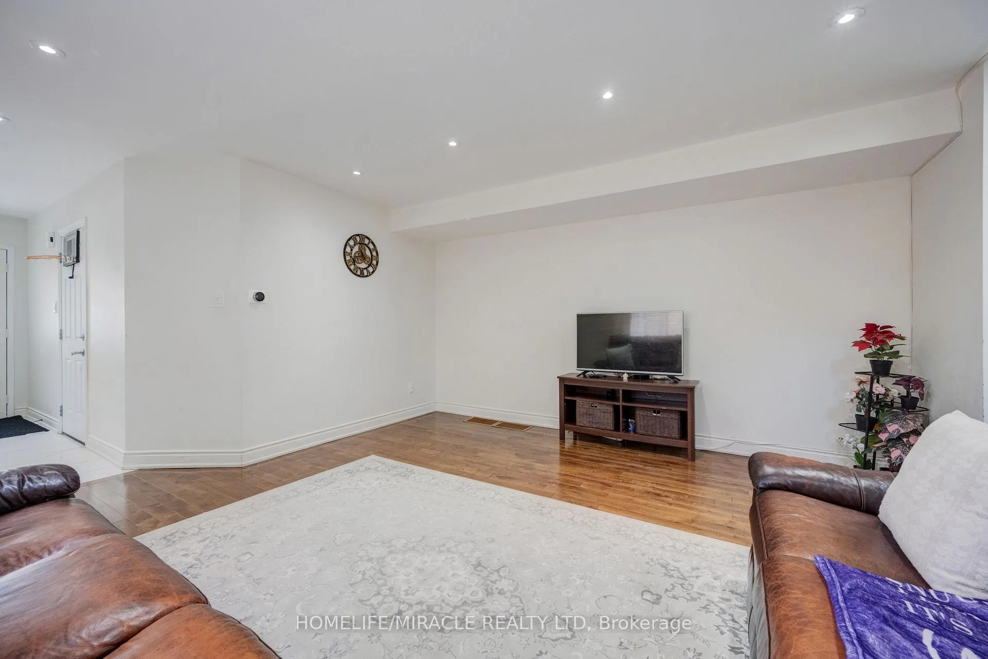 Photo 11 of 36 Herkes Drive, Brampton, Fletcher's West — HOMEH