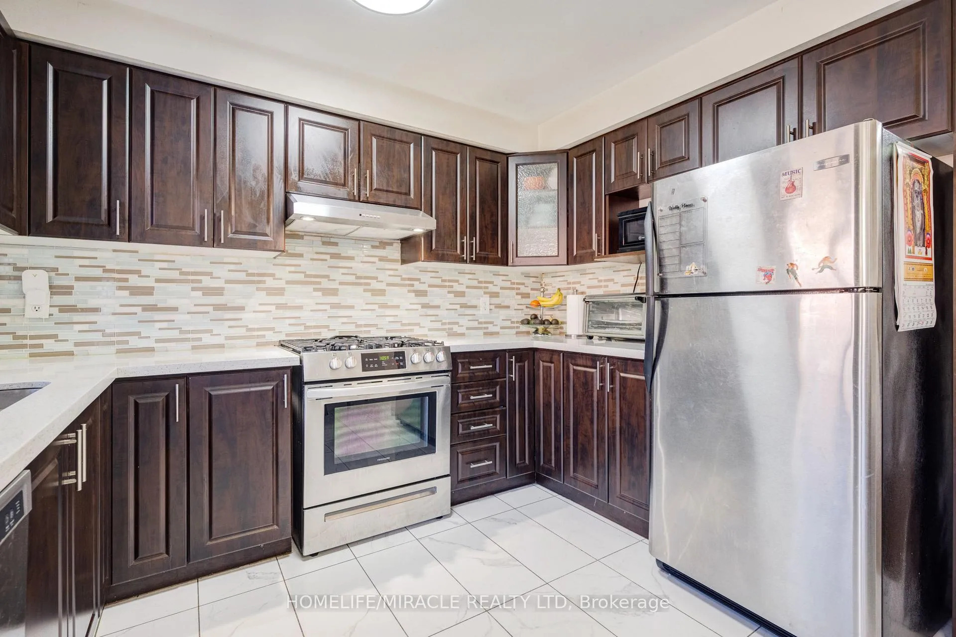 Photo 16 of 36 Herkes Drive, Brampton, Fletcher's West — HOMEH