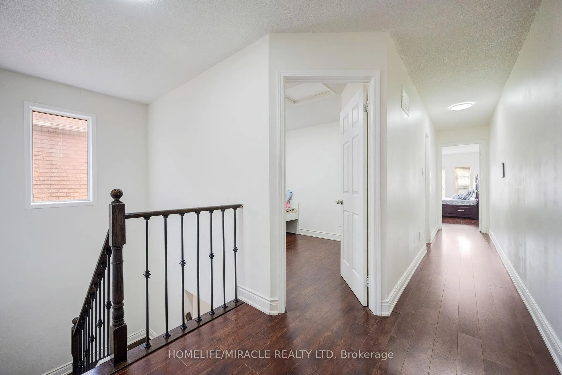 Photo 22 of 36 Herkes Drive, Brampton, Fletcher's West — HOMEH