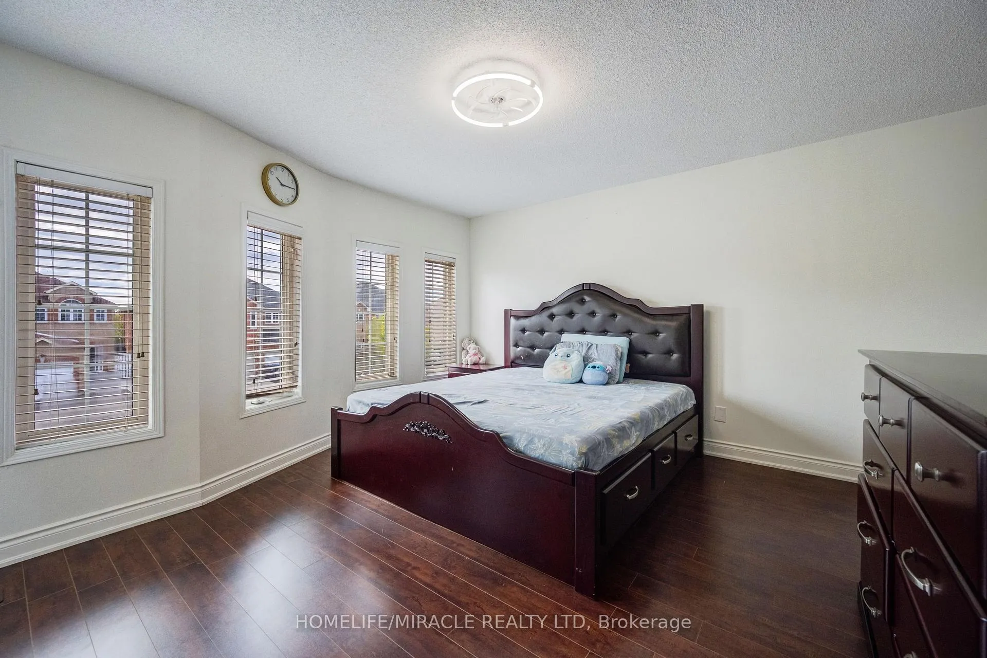 Photo 24 of 36 Herkes Drive, Brampton, Fletcher's West — HOMEH