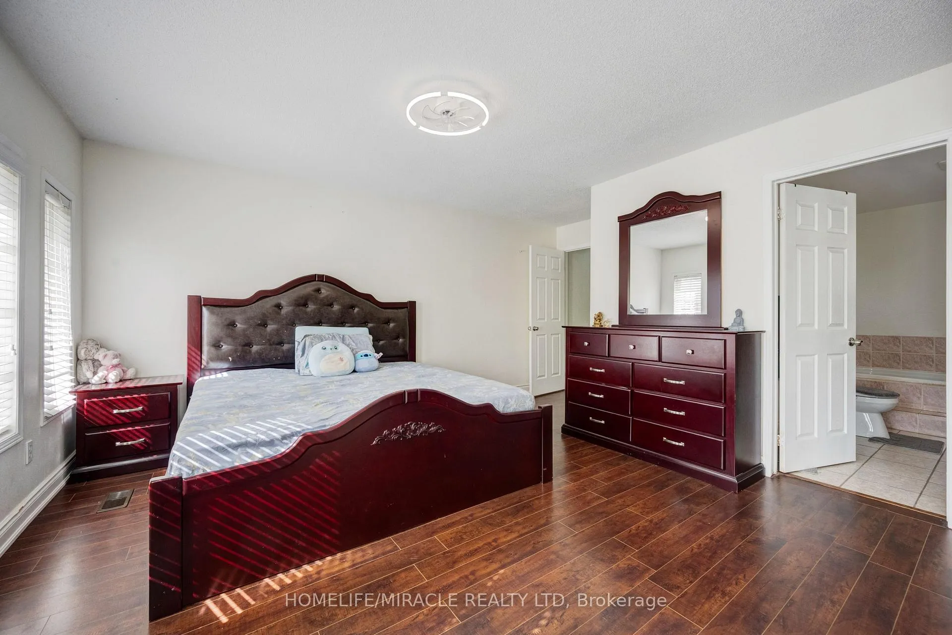 Photo 25 of 36 Herkes Drive, Brampton, Fletcher's West — HOMEH