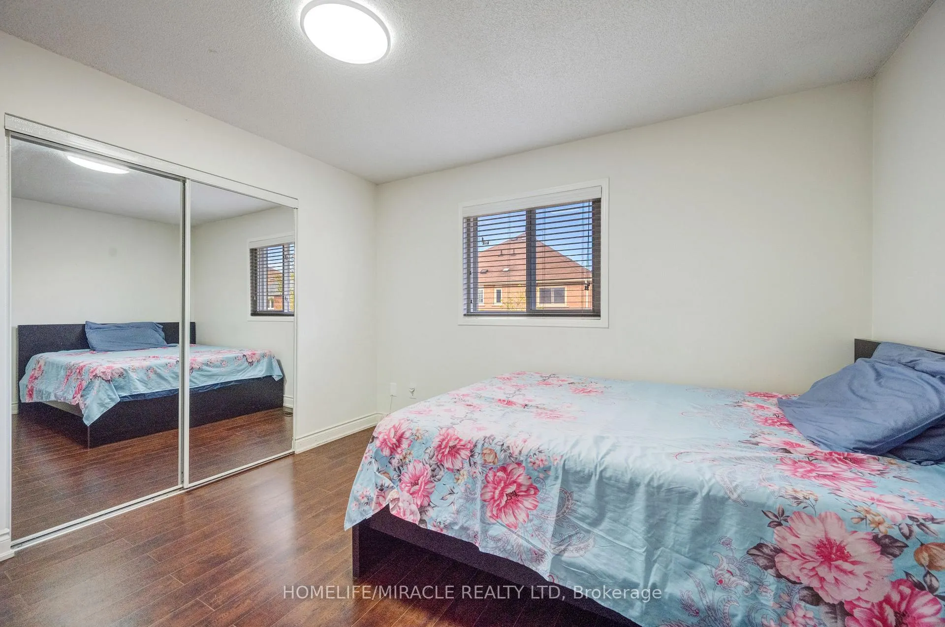 Photo 33 of 36 Herkes Drive, Brampton, Fletcher's West — HOMEH