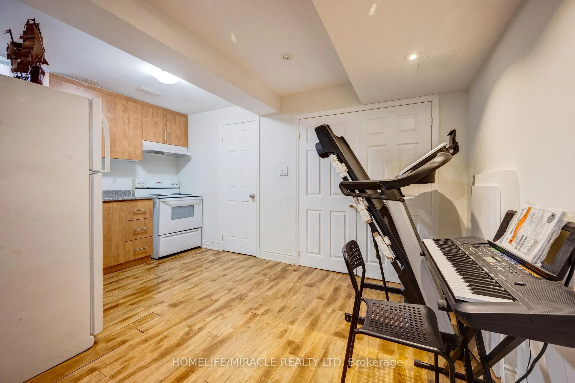 Photo 36 of 36 Herkes Drive, Brampton, Fletcher's West — HOMEH