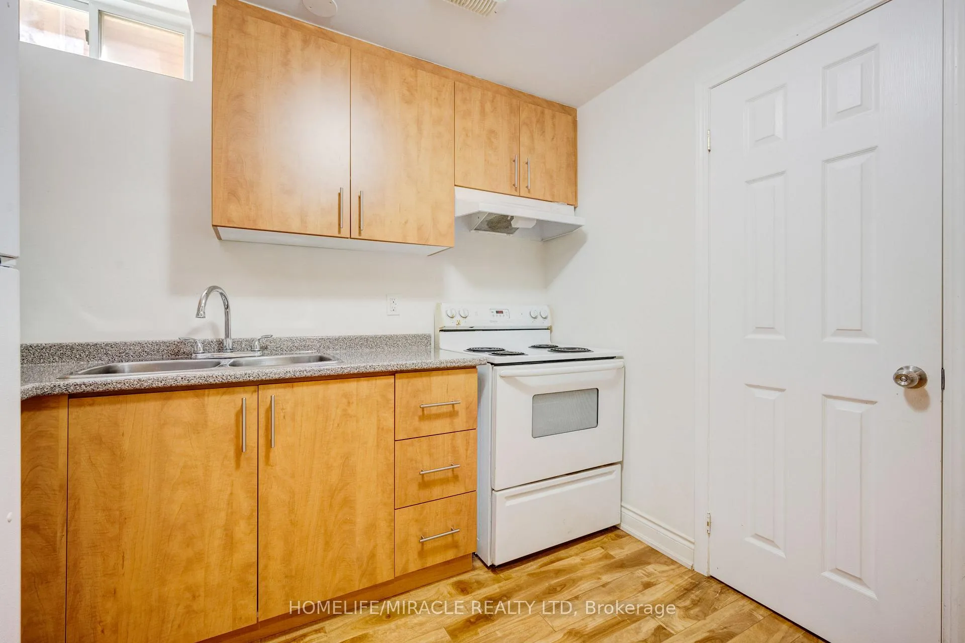 Photo 39 of 36 Herkes Drive, Brampton, Fletcher's West — HOMEH