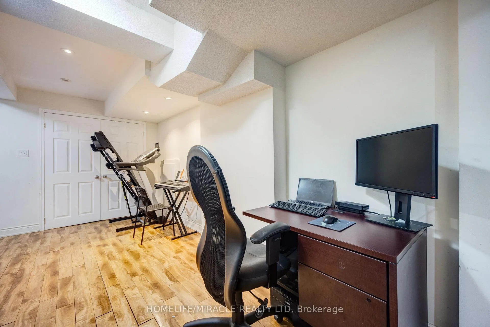 Photo 41 of 36 Herkes Drive, Brampton, Fletcher's West — HOMEH