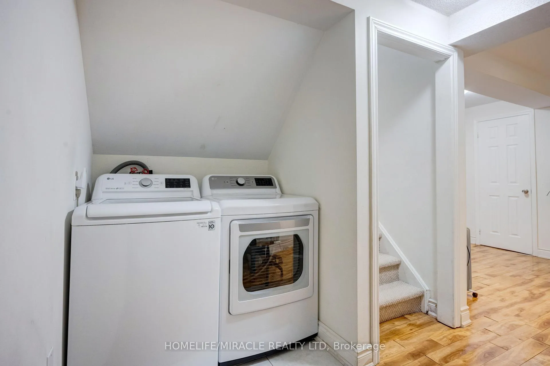 Photo 47 of 36 Herkes Drive, Brampton, Fletcher's West — HOMEH
