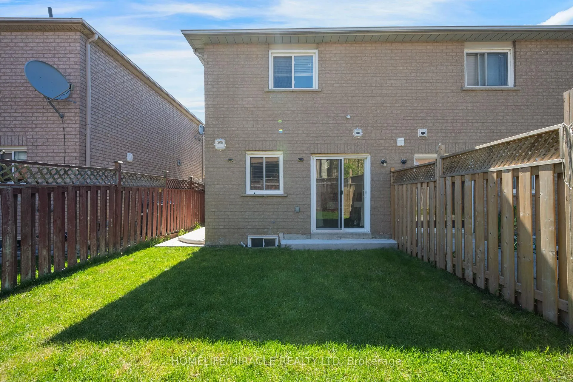 Photo 49 of 36 Herkes Drive, Brampton, Fletcher's West — HOMEH