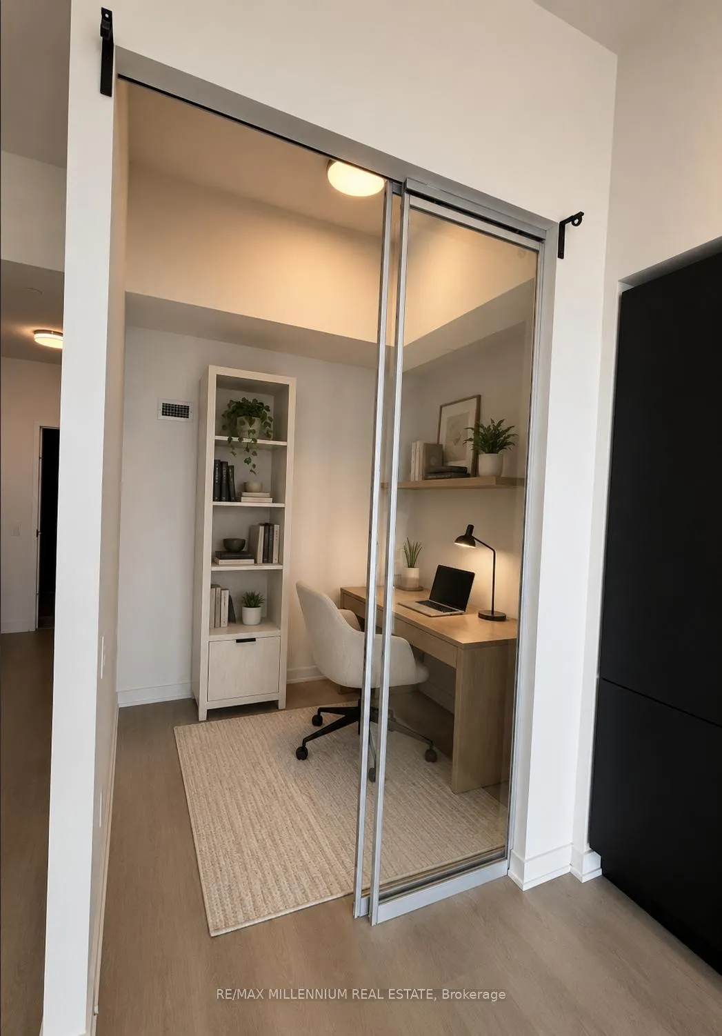 Photo 2 of Unit 5904, 3883 Quartz Road, Mississauga, City Centre — HOMEH