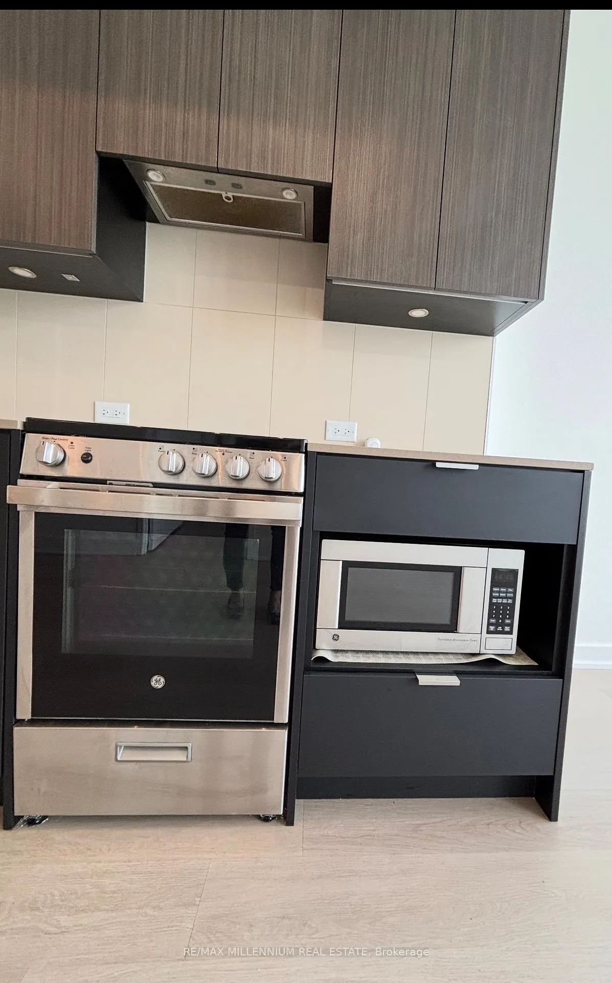 Photo 7 of Unit 5904, 3883 Quartz Road, Mississauga, City Centre — HOMEH