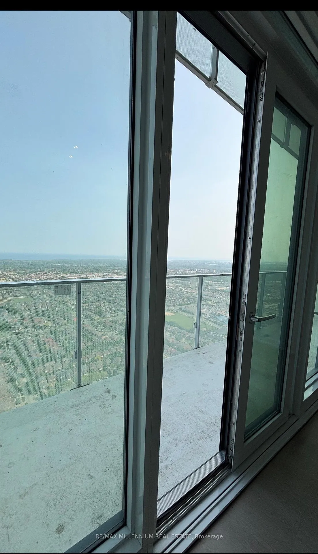 Photo 11 of Unit 5904, 3883 Quartz Road, Mississauga, City Centre — HOMEH