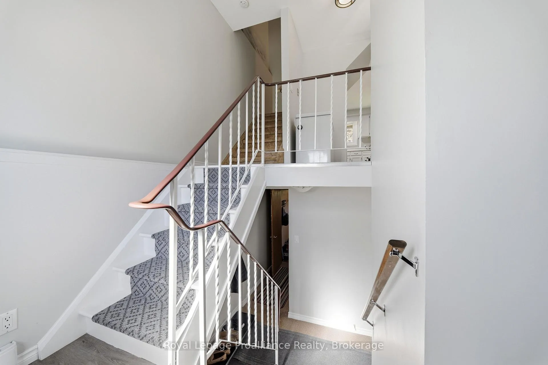 Photo 5 of 63 O'Hare Street, Belleville, Belleville Ward — HOMEH