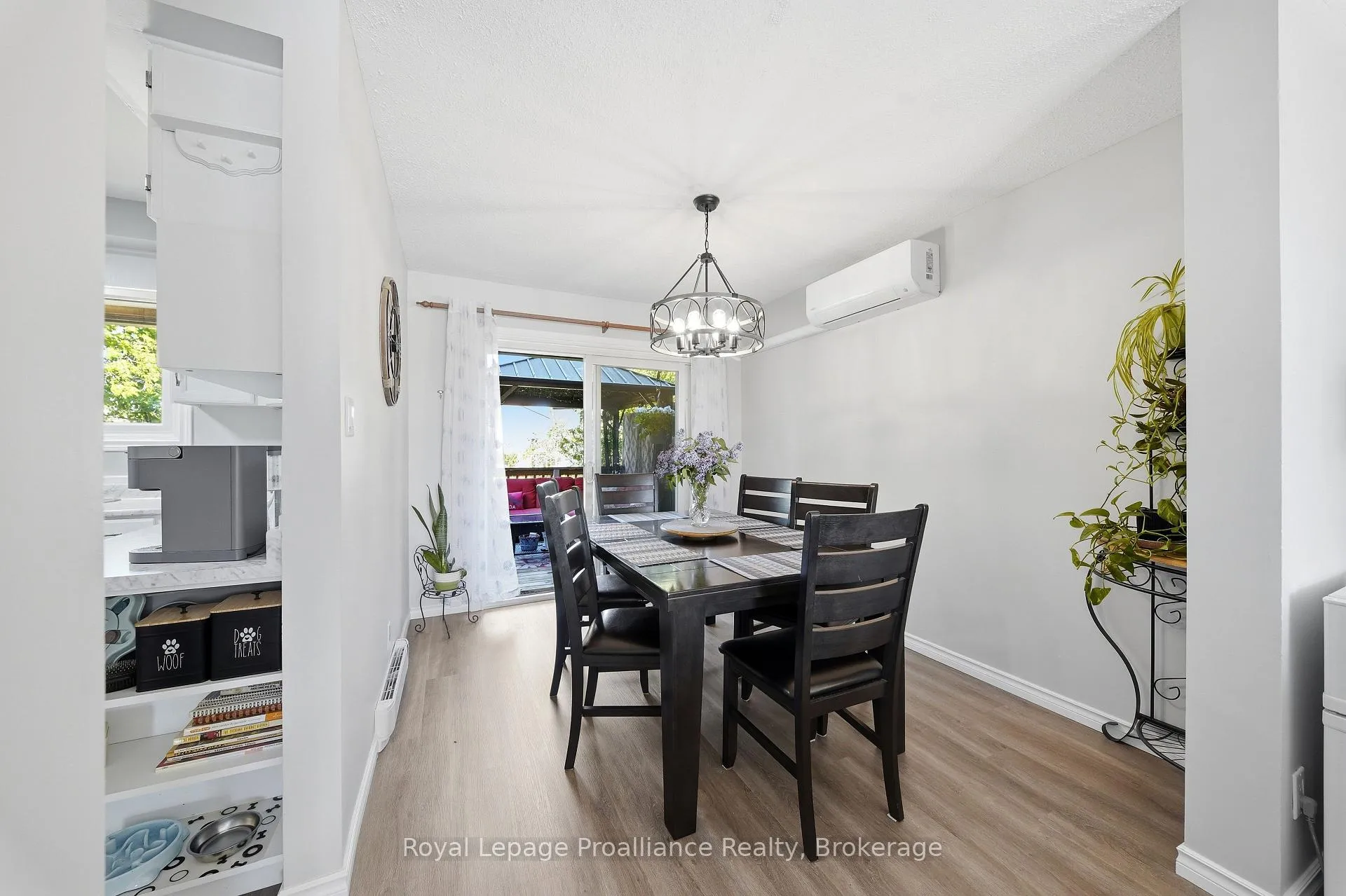 Photo 13 of 63 O'Hare Street, Belleville, Belleville Ward — HOMEH