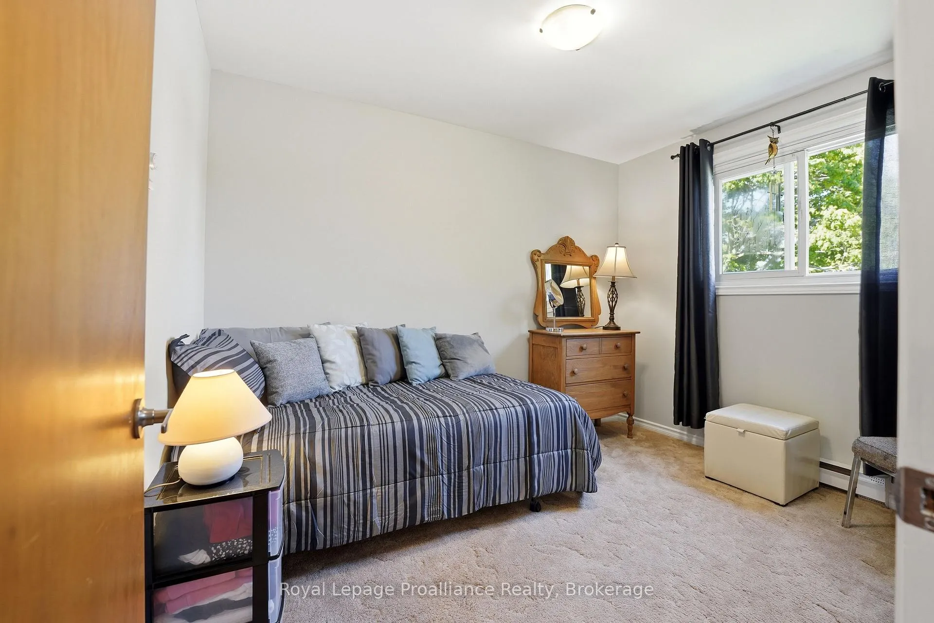 Photo 23 of 63 O'Hare Street, Belleville, Belleville Ward — HOMEH