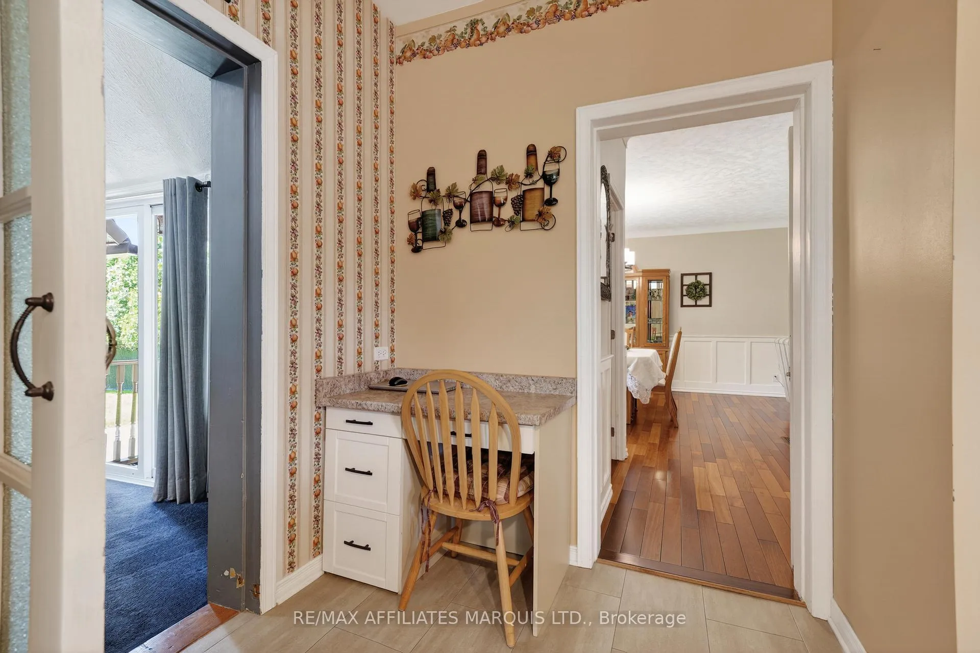 Photo 6 of 127 Lawrence Avenue, Cornwall — HOMEH