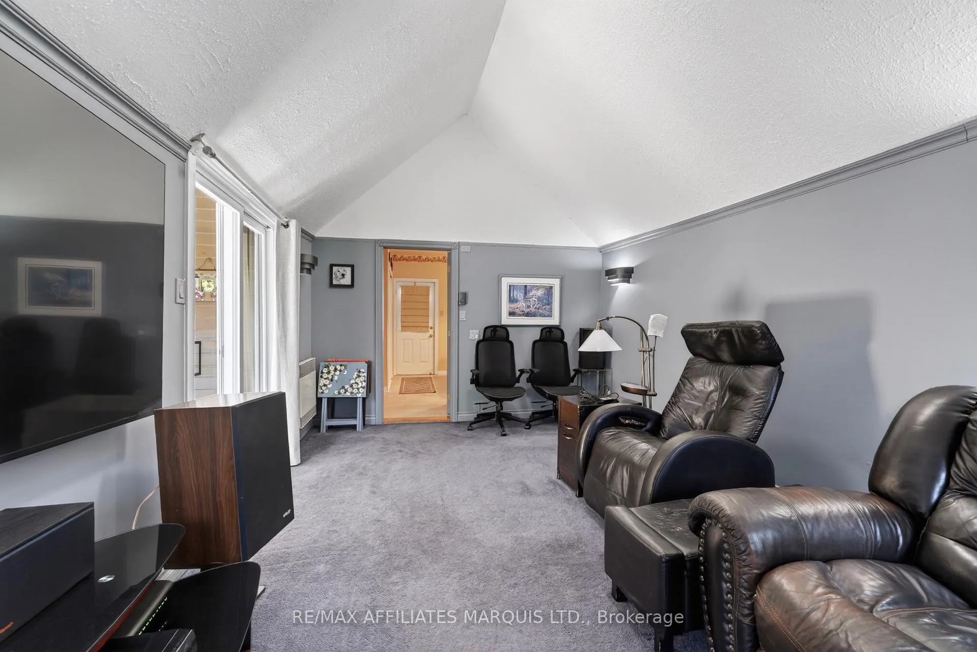 Photo 17 of 127 Lawrence Avenue, Cornwall — HOMEH