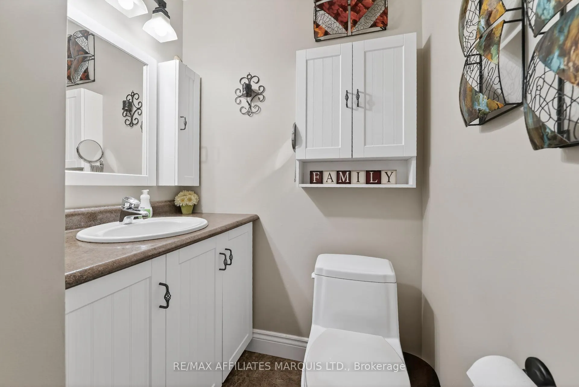 Photo 20 of 127 Lawrence Avenue, Cornwall — HOMEH